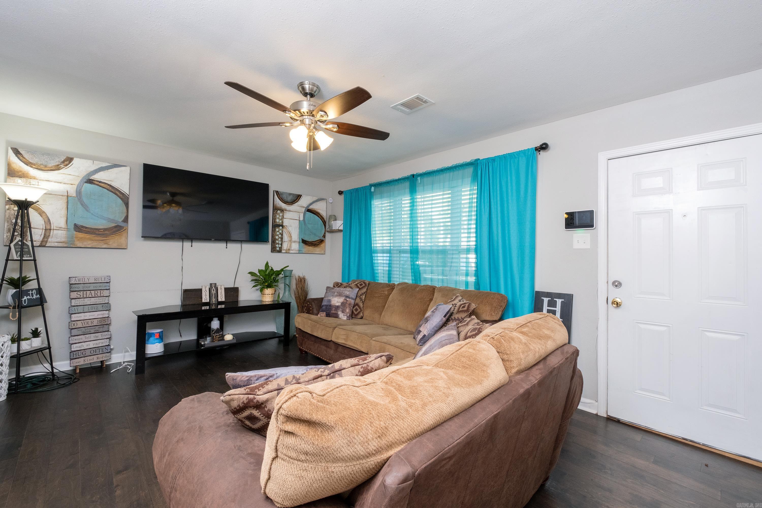 WAKEFIELD VILLAGE - Residential