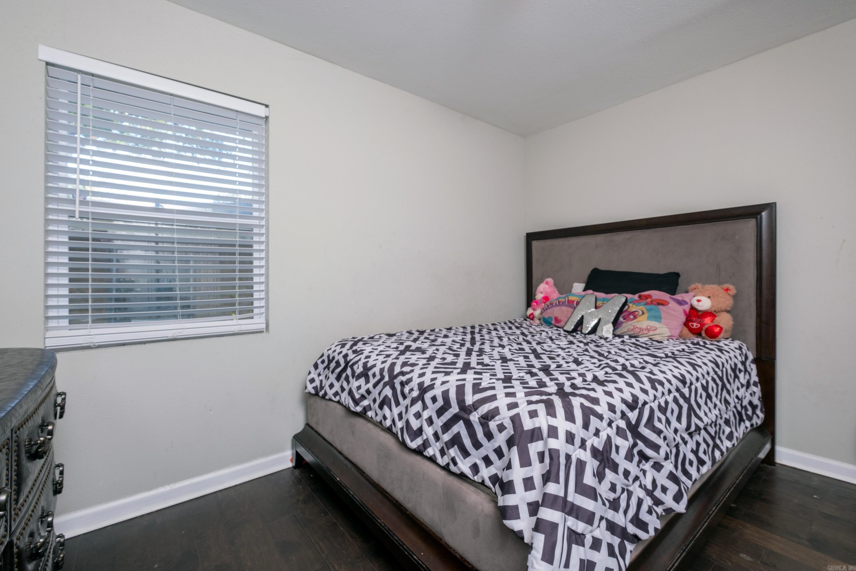 WAKEFIELD VILLAGE - Residential