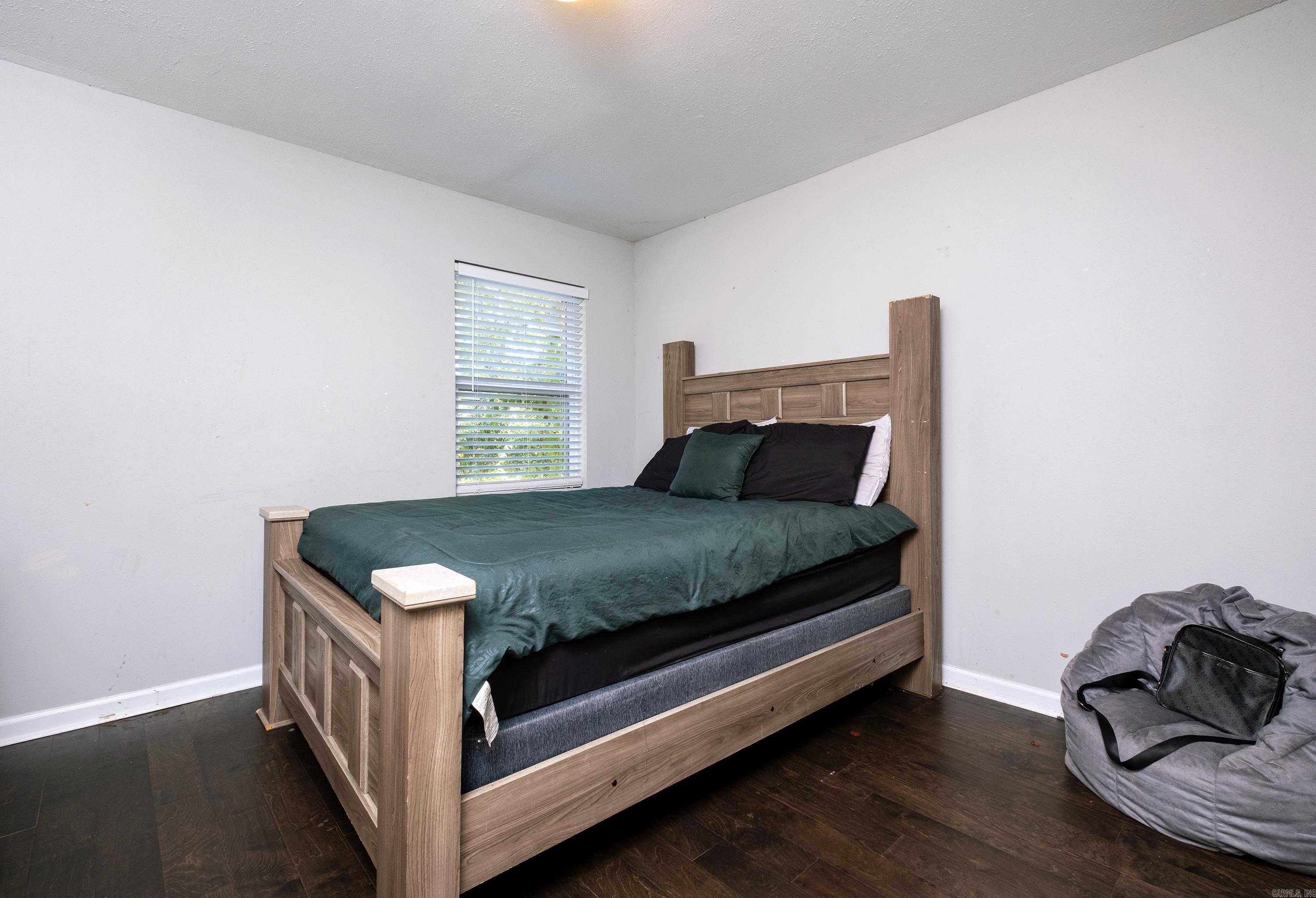 WAKEFIELD VILLAGE - Residential
