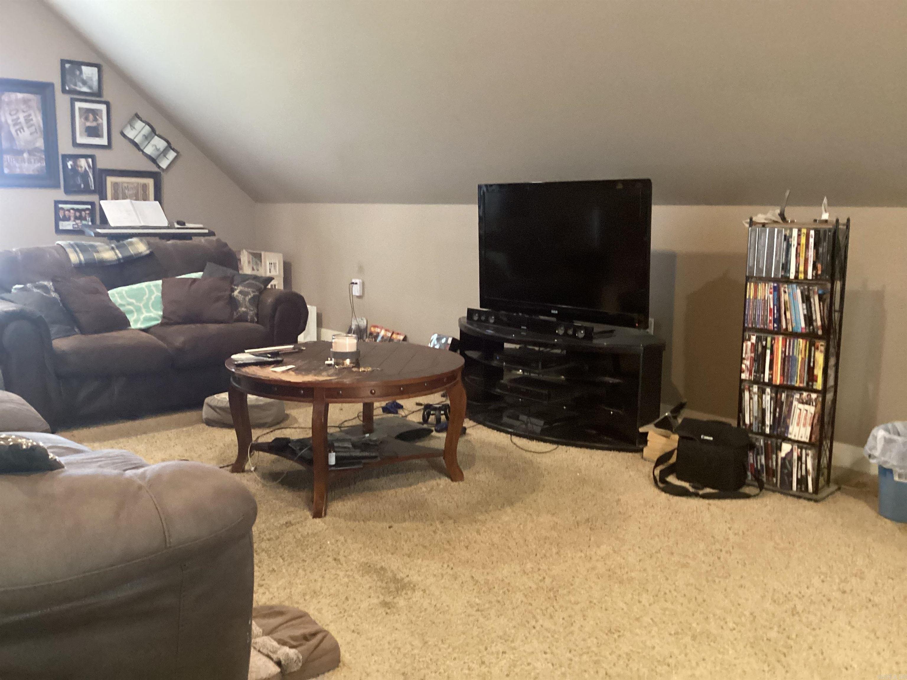HURRICANE MEADOWS - Residential