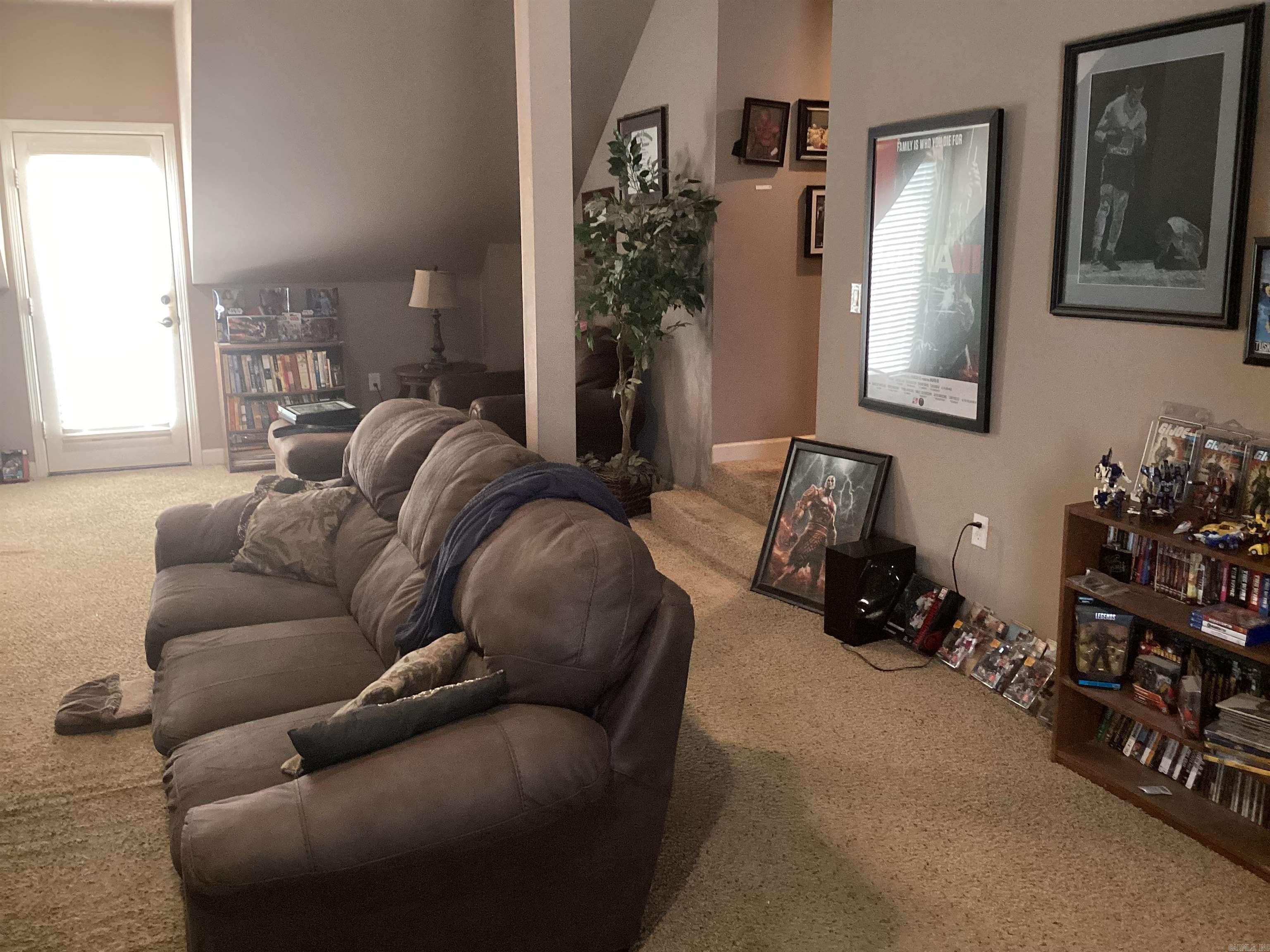 HURRICANE MEADOWS - Residential