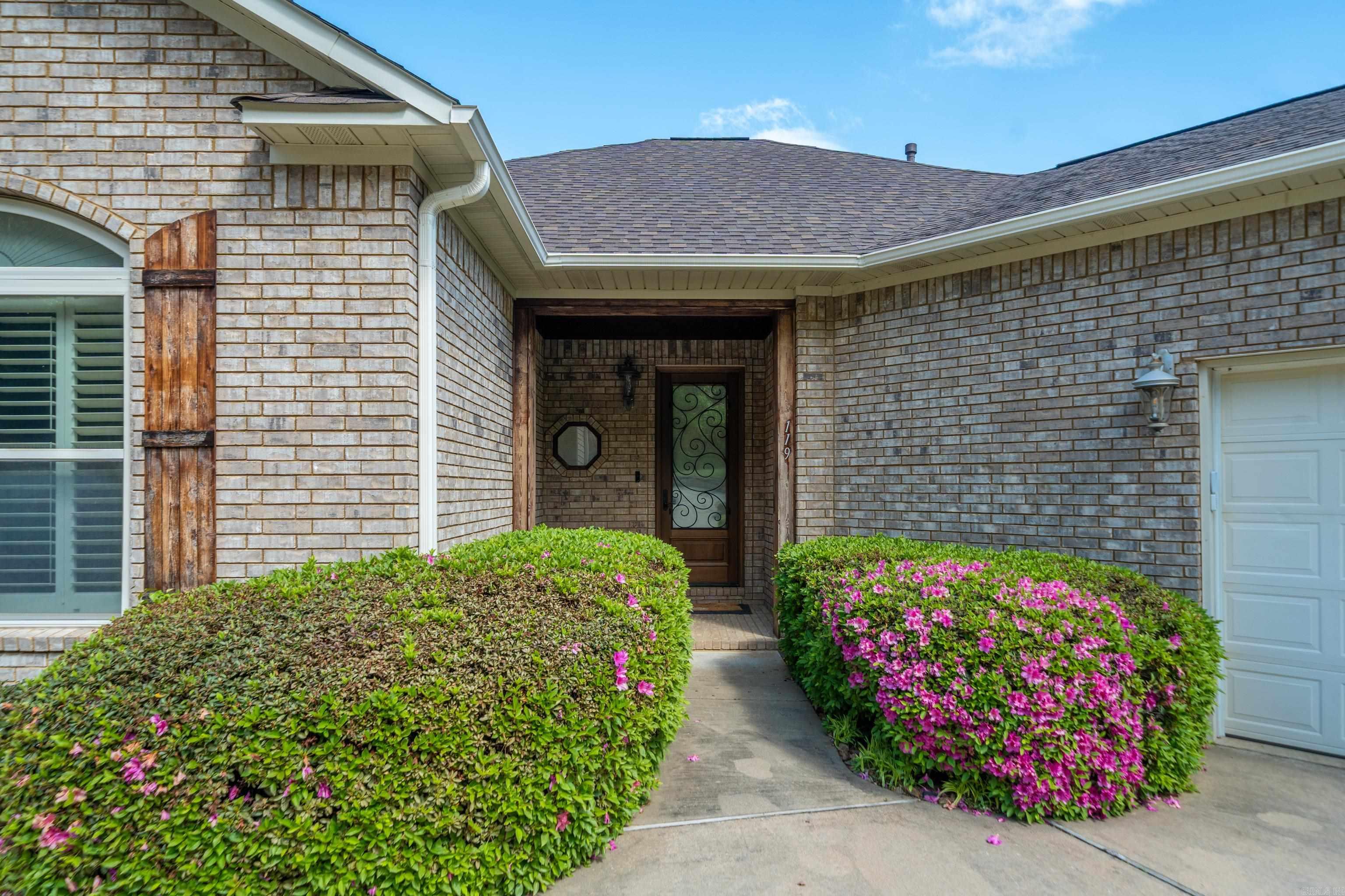HUNTERS COVE - Residential