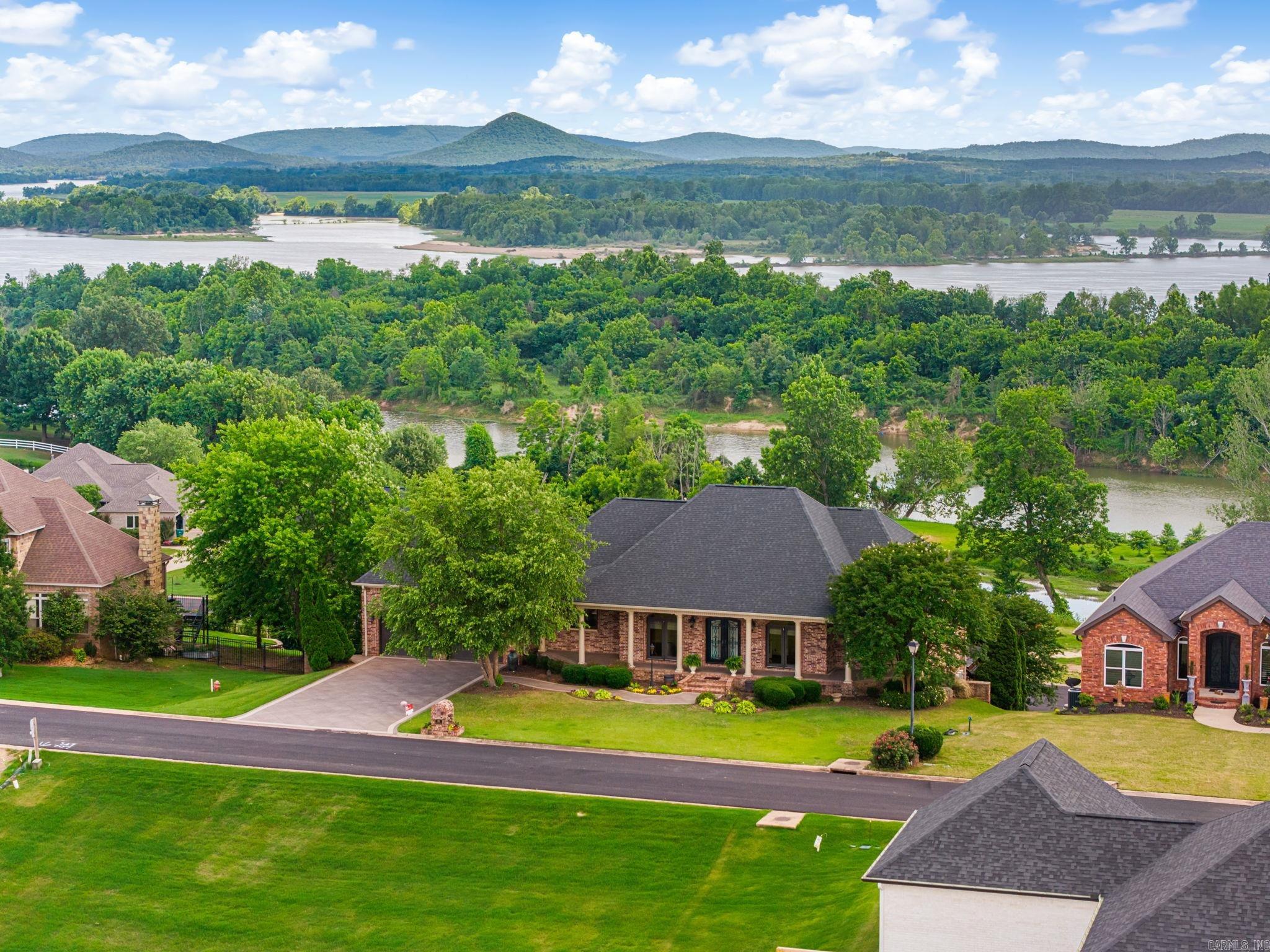 THE RIVER PLANTATION PH III - Residential