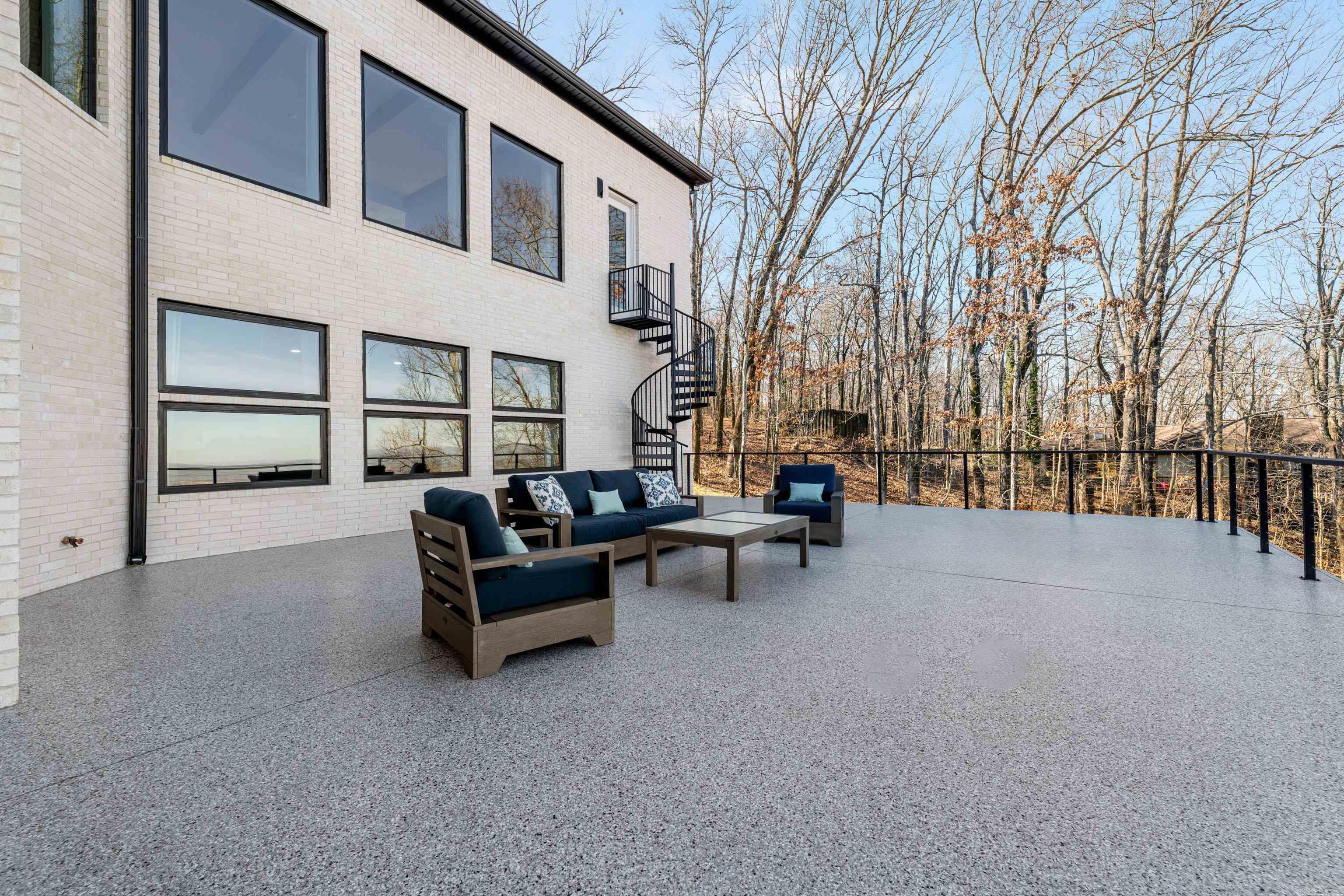 DIAMOND BLUFF ESTATES - Residential