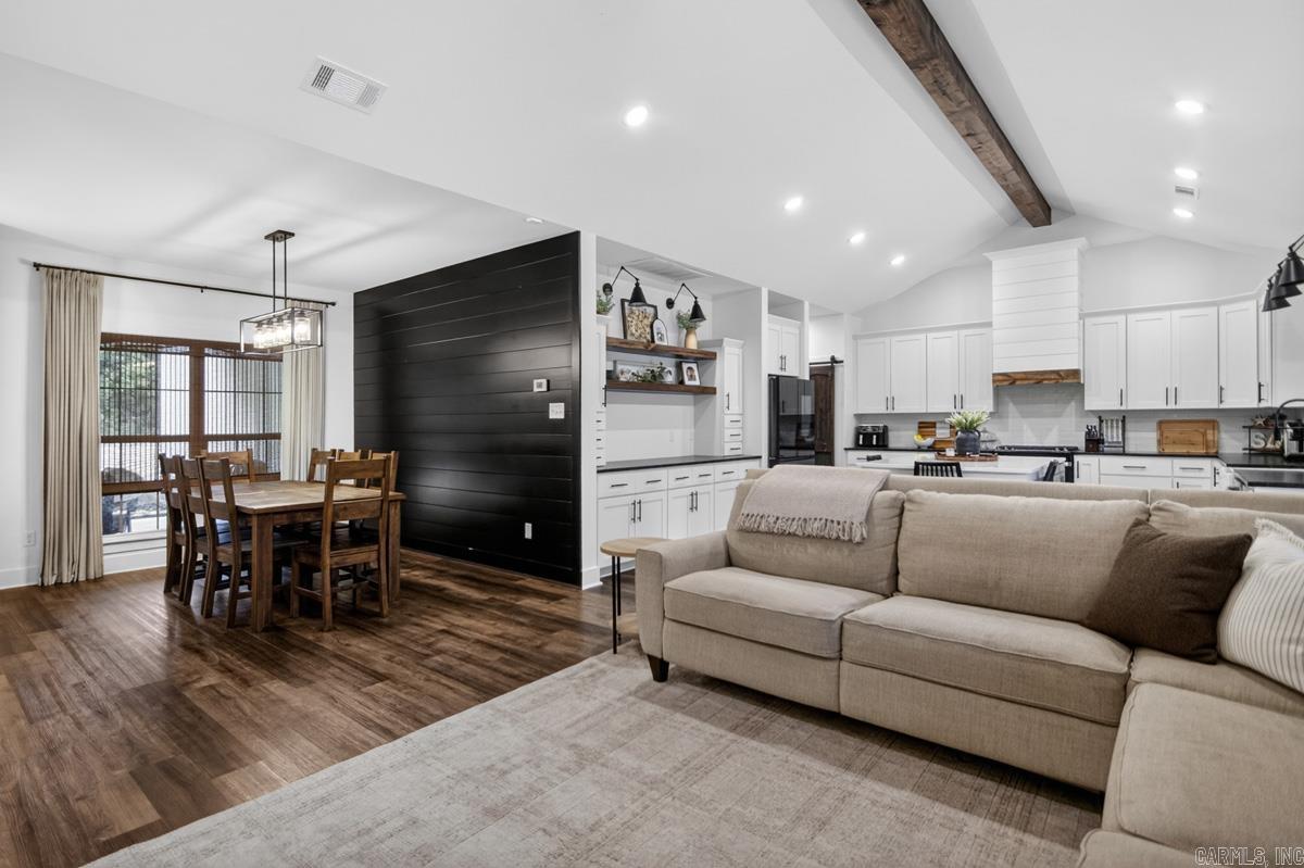 THE WATERS ON TIMBERLAKE - Residential