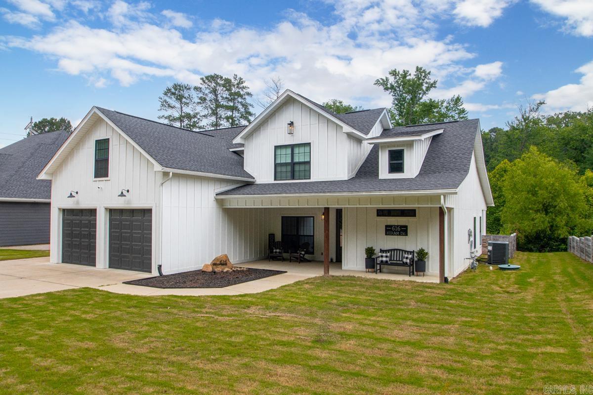 THE WATERS ON TIMBERLAKE - Residential