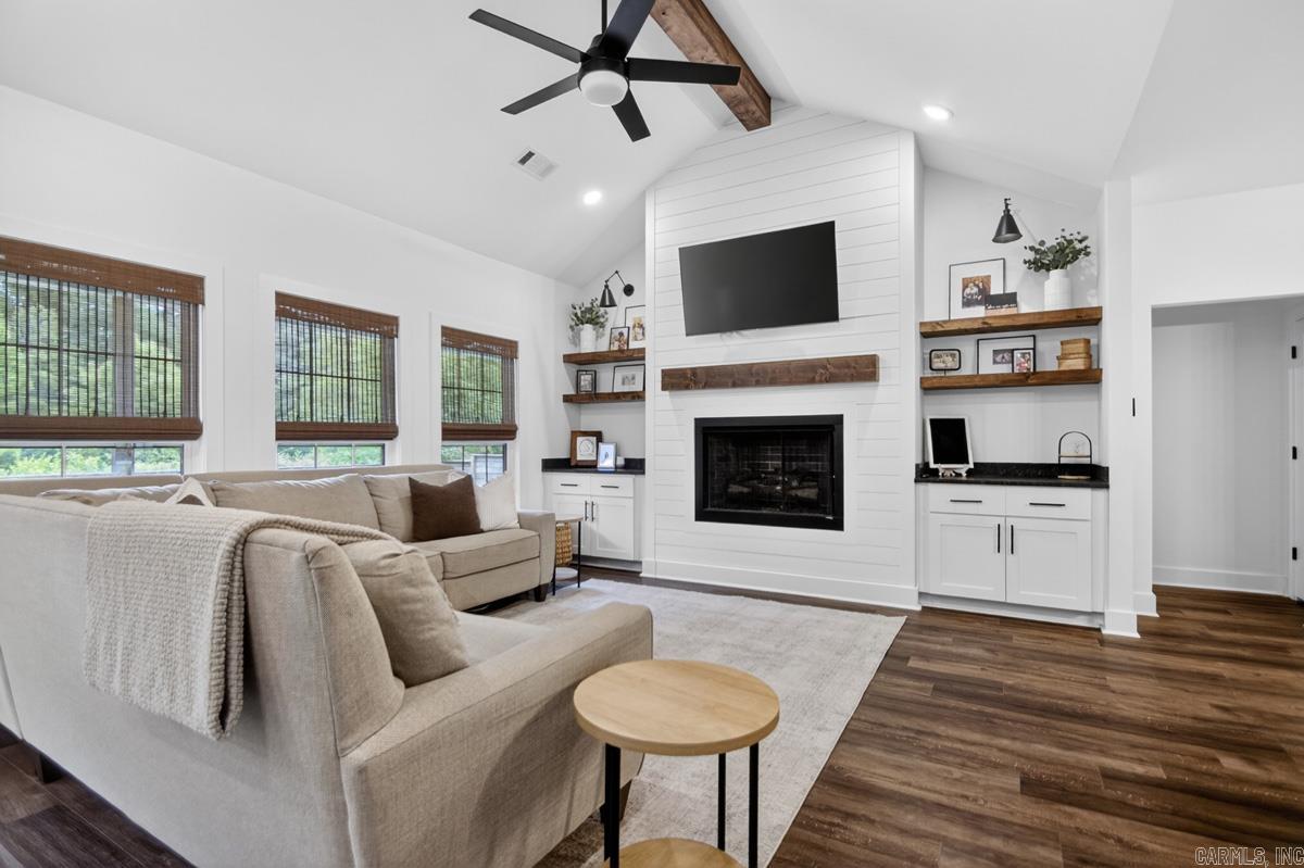 THE WATERS ON TIMBERLAKE - Residential