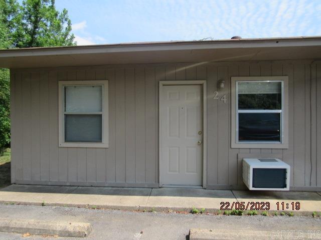 Well maintained 2-bedroom home apartment, one level, all electric, window AC & Heat, range/oven & refrigerator, new carpet & vinyl, coin operated laundry facility onsite in center of complex, lawn care & trash provided. No Pets!!***PLEASE NOTE WE DO NOT ADVERTISE ON CRAIGSLIST OR FACEBOOK MARKETPLACE. ANY LISTING OF OURS SEEN IS A SCAM!!!***