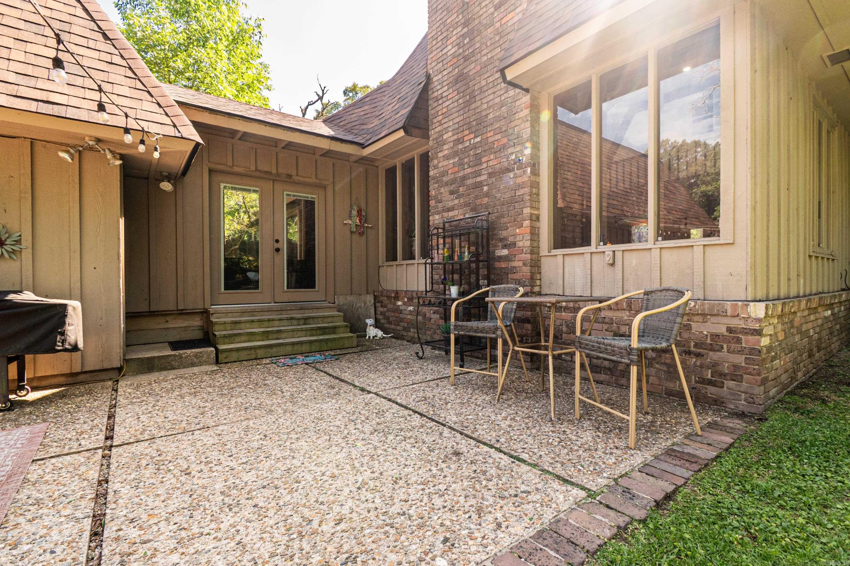 COUNTRY CLUB COLONY - Residential