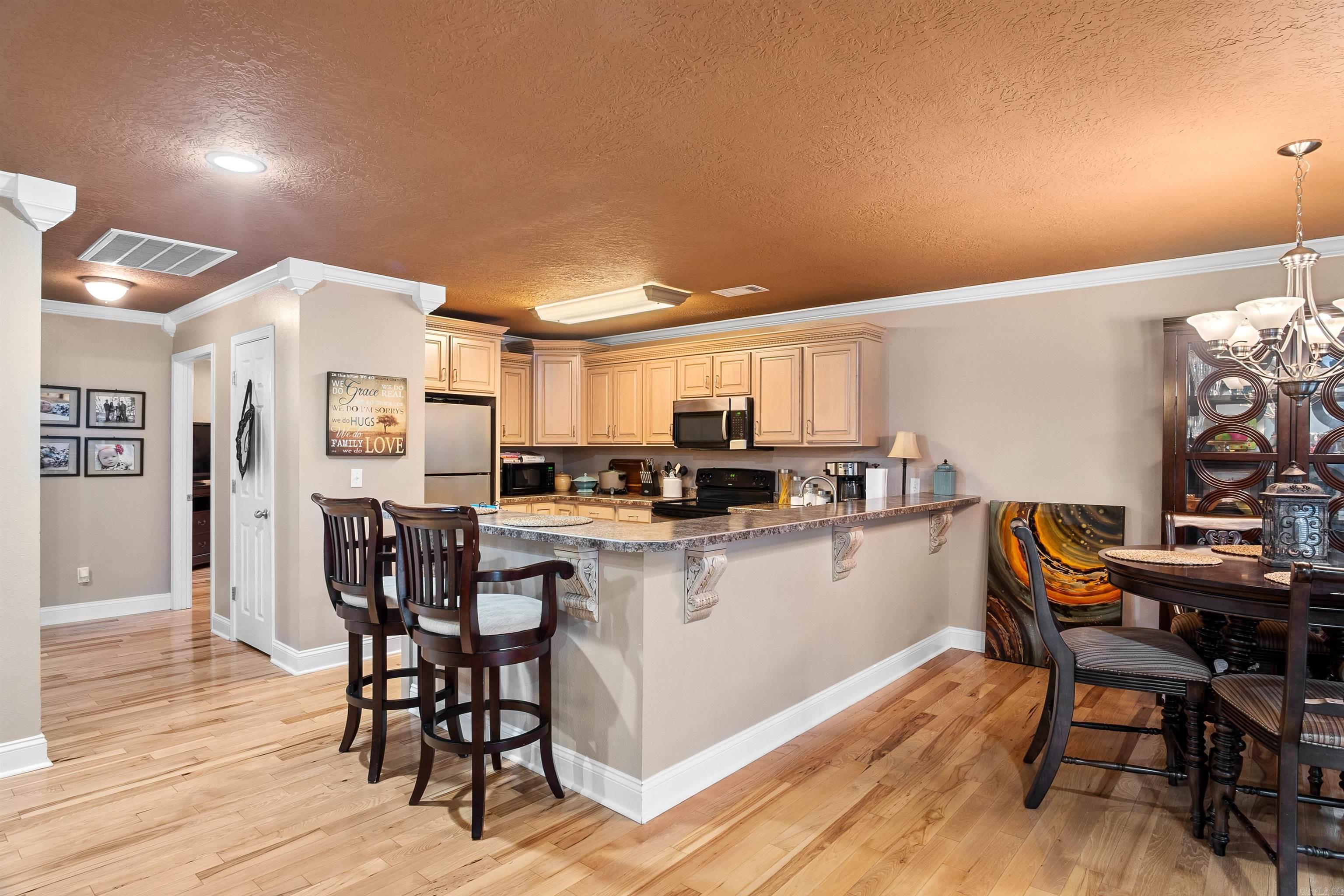 CROWN COLONY SUB - Residential