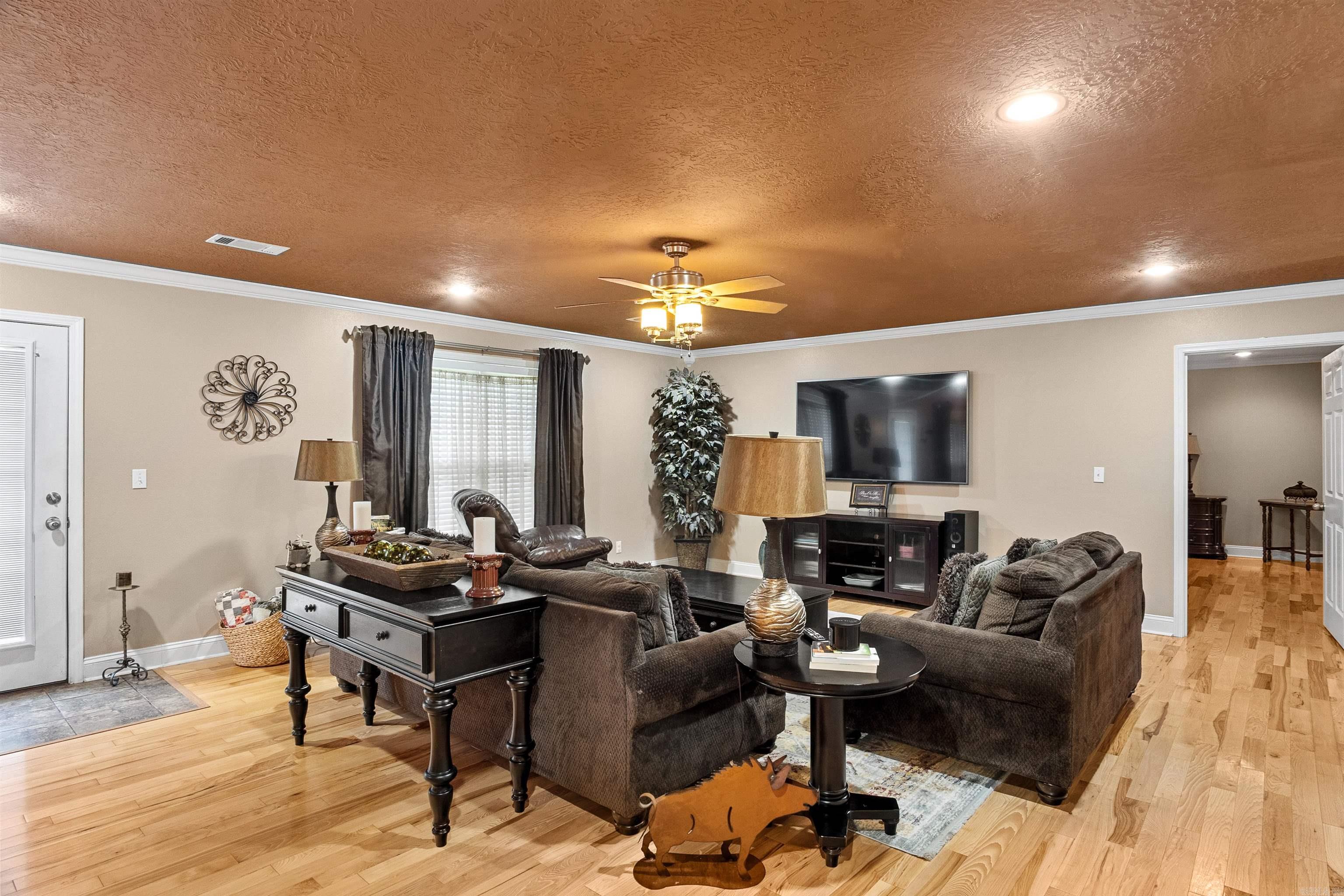 CROWN COLONY SUB - Residential