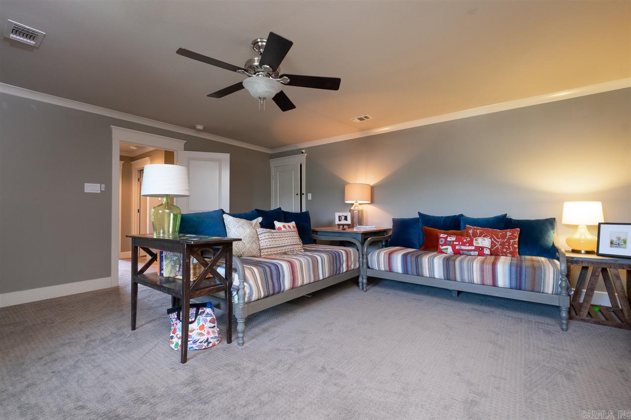 WOODLANDS EDGE - Residential