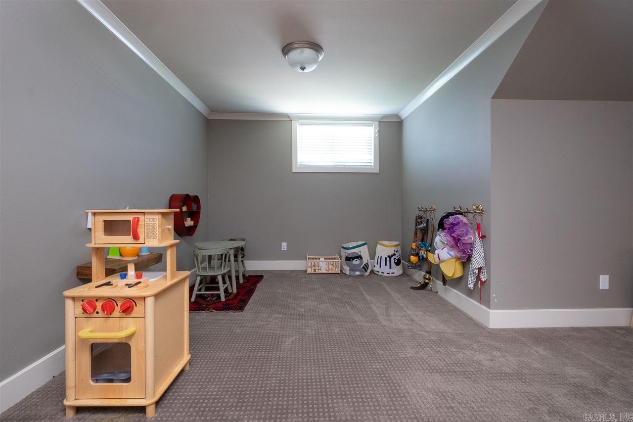 WOODLANDS EDGE - Residential