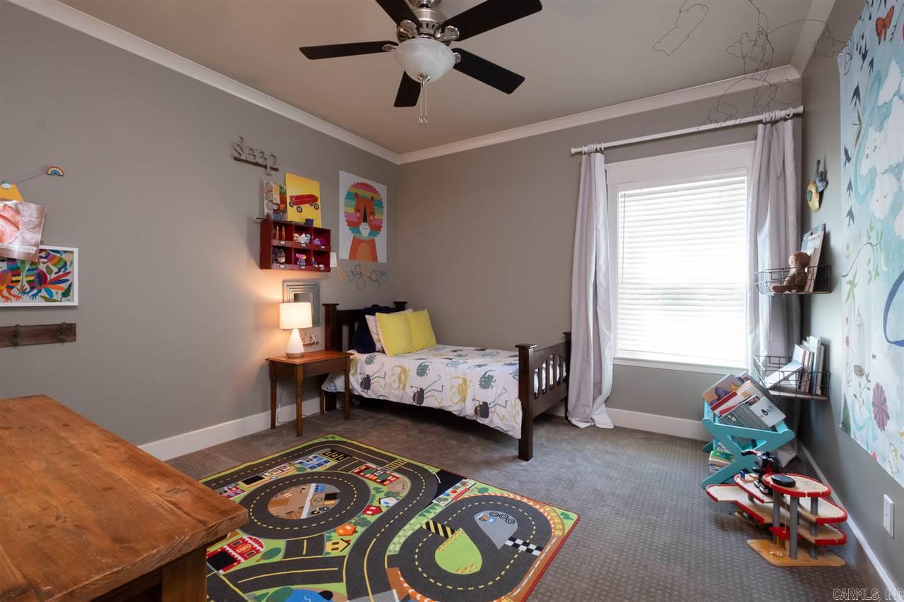 WOODLANDS EDGE - Residential
