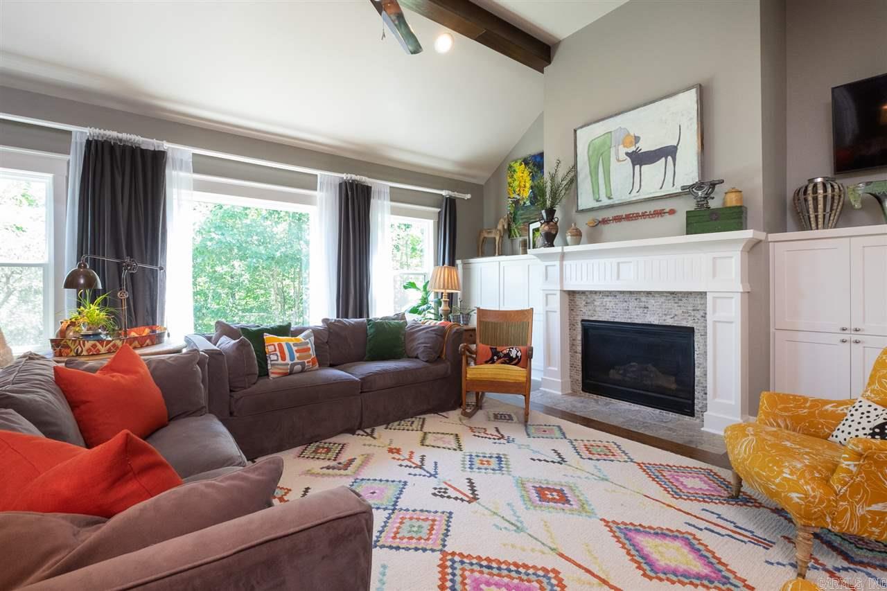 WOODLANDS EDGE - Residential