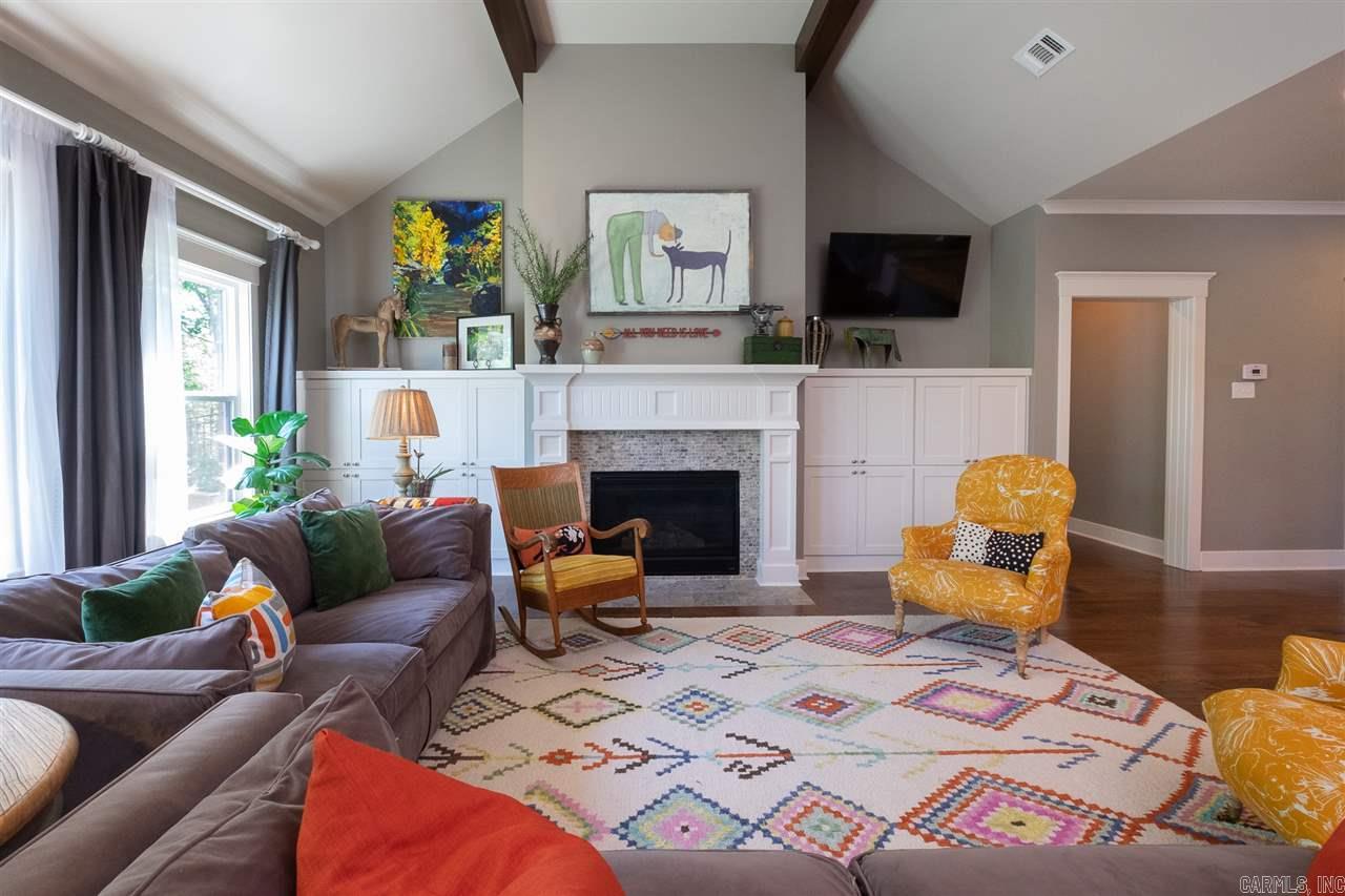 WOODLANDS EDGE - Residential