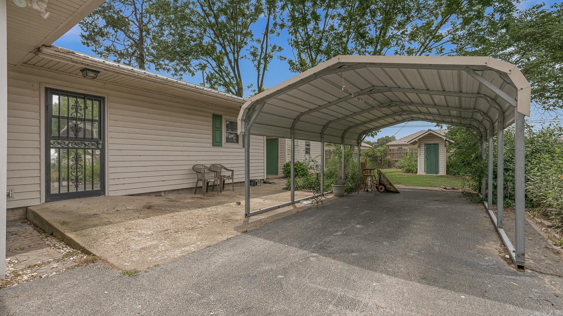 Grandpas Catfish - Residential