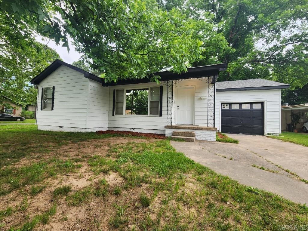 Welcome home to 424 Healy in North Little Rock's Spanish Grant #4 subdivision.  Come see this classic, yet updated home with new paint, new flooring, new plumbing and lighting fixtures, updated kitchen and bathrooms, granite countertops and much more.  Roof 2026.  Large living room with 3 bedrooms or the 3rd bedroom make great multifunctional room....bonus room, dining room, office, etc.  See Agent and Showing Remarks.