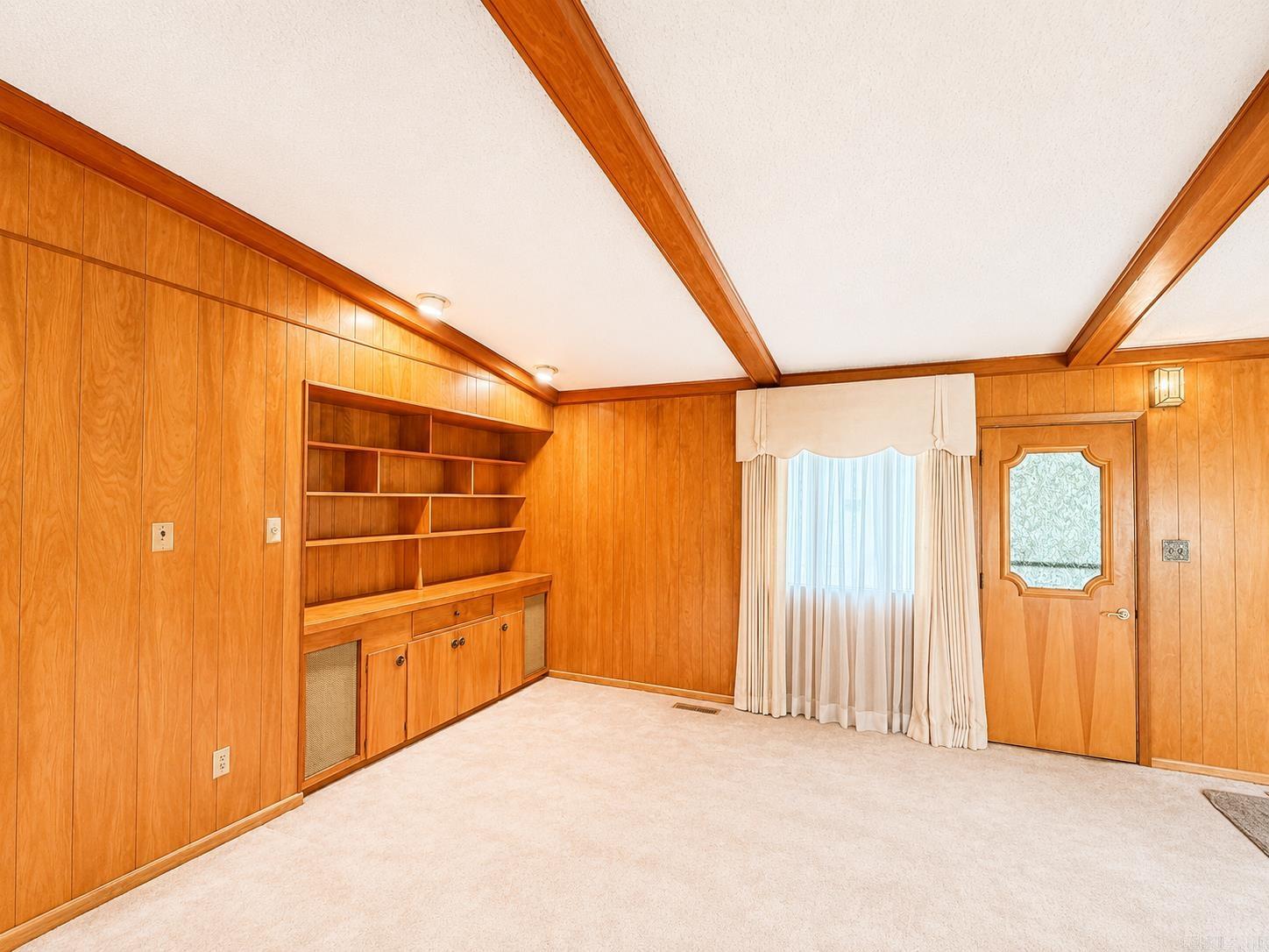 TOWN & COUNTRY ADD - Residential