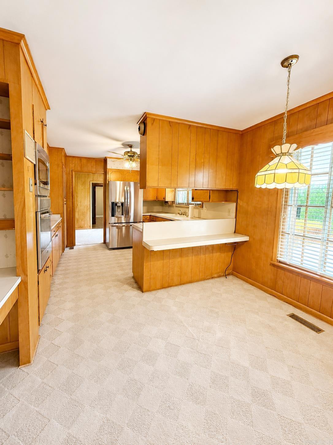 TOWN & COUNTRY ADD - Residential