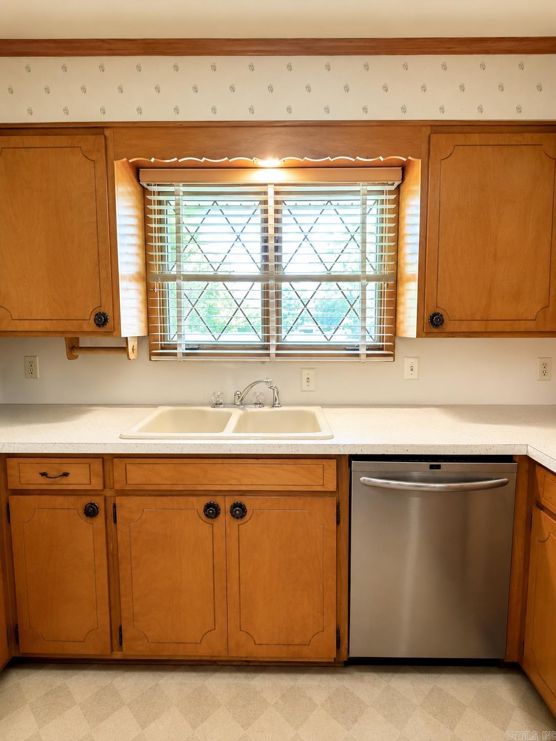 TOWN & COUNTRY ADD - Residential