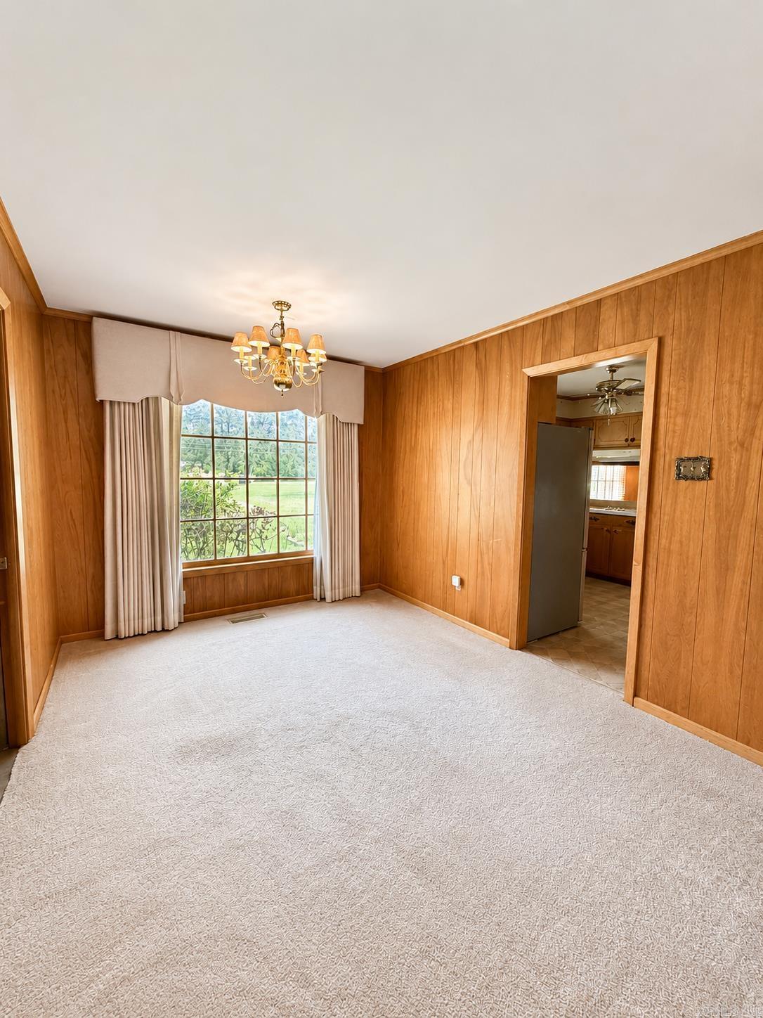 TOWN & COUNTRY ADD - Residential