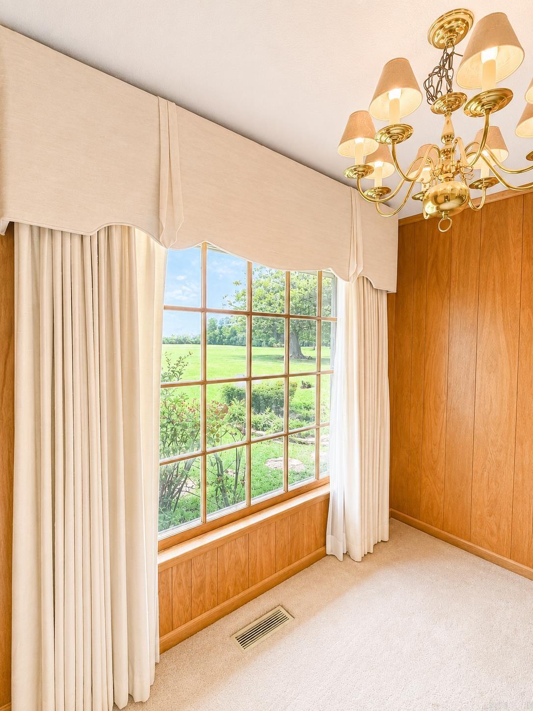 TOWN & COUNTRY ADD - Residential
