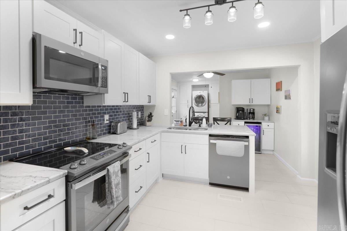 PINE VALLEY EST - Residential
