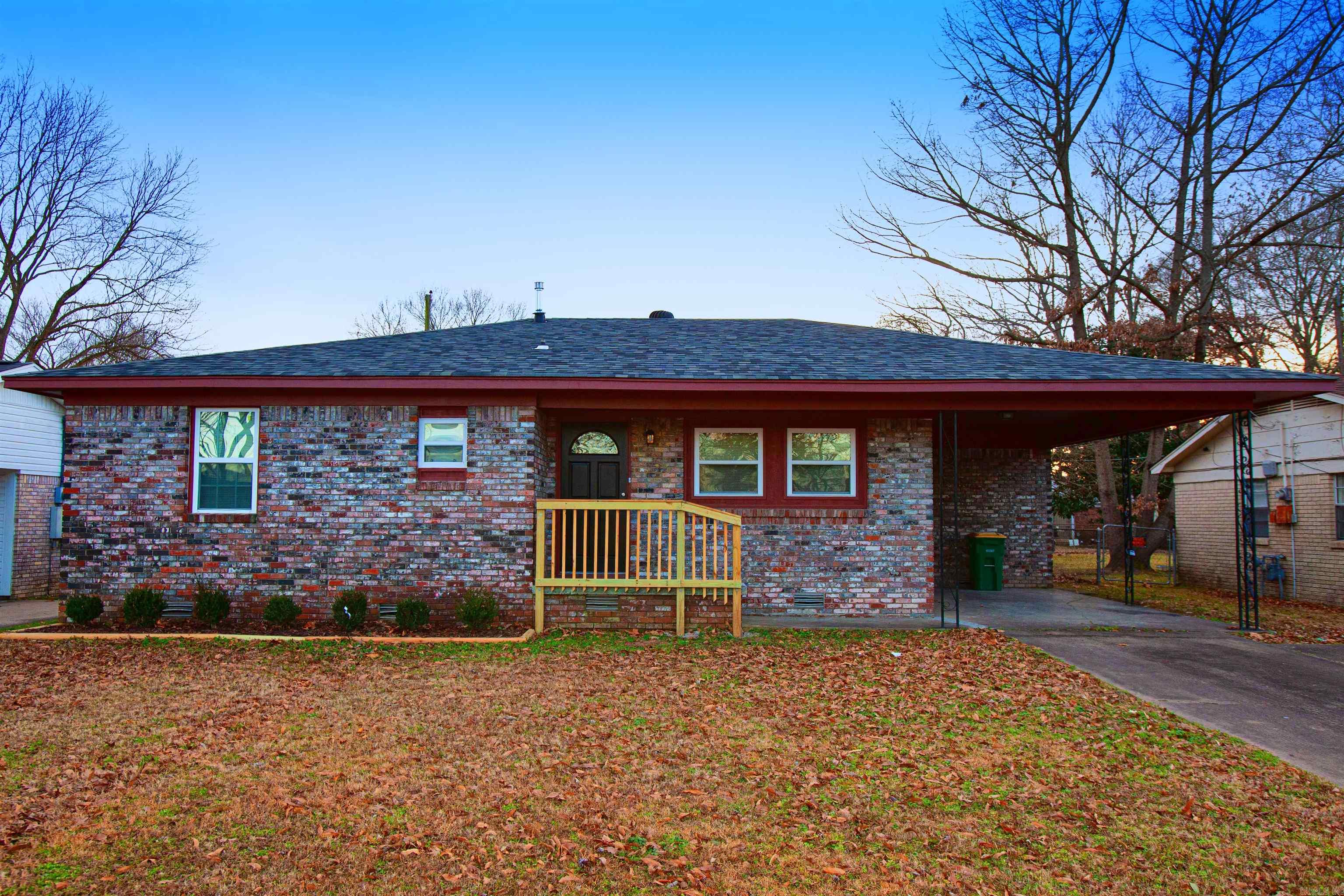 Cute 3BD/2BA in North Little Rock that is waiting for you to call home. Plenty of living space throughout. Fenced in yard perfect for anyone with kids or pets. This property is managed by Hoffman Team so beware of scammers - we will never ask you to Cashapp us money. The lease for this property is for 18 months to 2 years with a 3% increase after the first year. Income must be 3x the amount of rent. Deposit, first month’s rent, and the $50 administration fee due before move in. This property does not accept section 8. Showings are by appointment only with the current tenant.