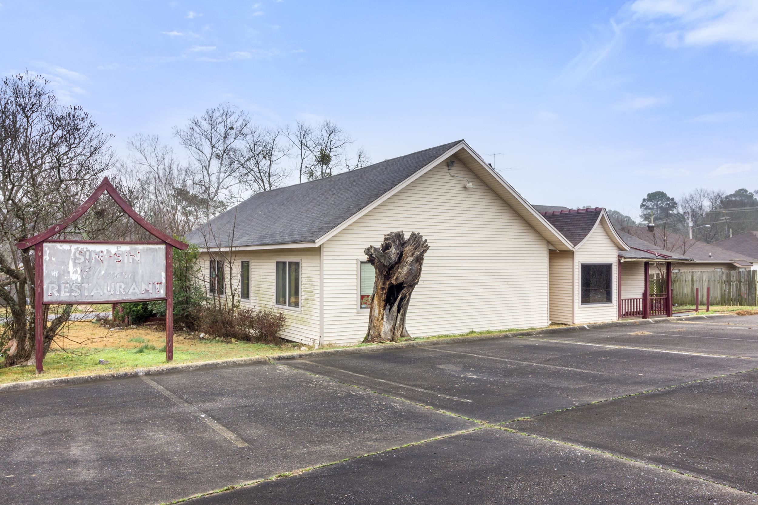 Looking for a prime location for your business? This property functioned as a successful restaurant for 20 years and was an art studio before that.  Located just one block off Military Rd, this location is perfect for a variety of businesses.  The possibilities are endless. Restaurant equipment and furniture can convey with accepted offer.