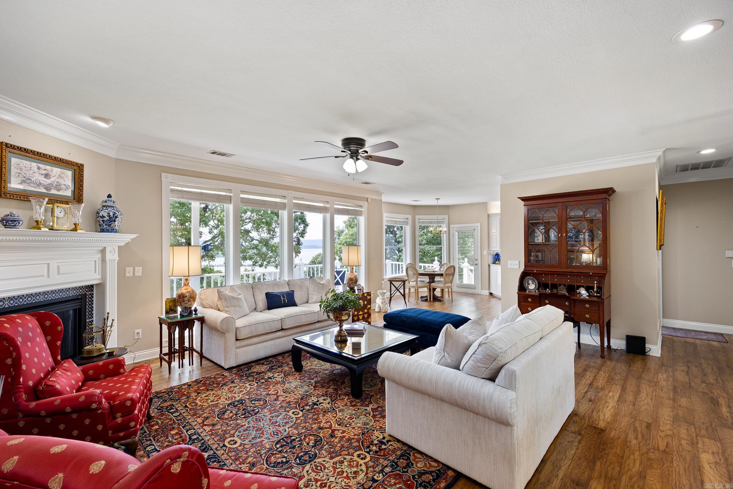 PLEASANT VIEW ESTATES - Residential