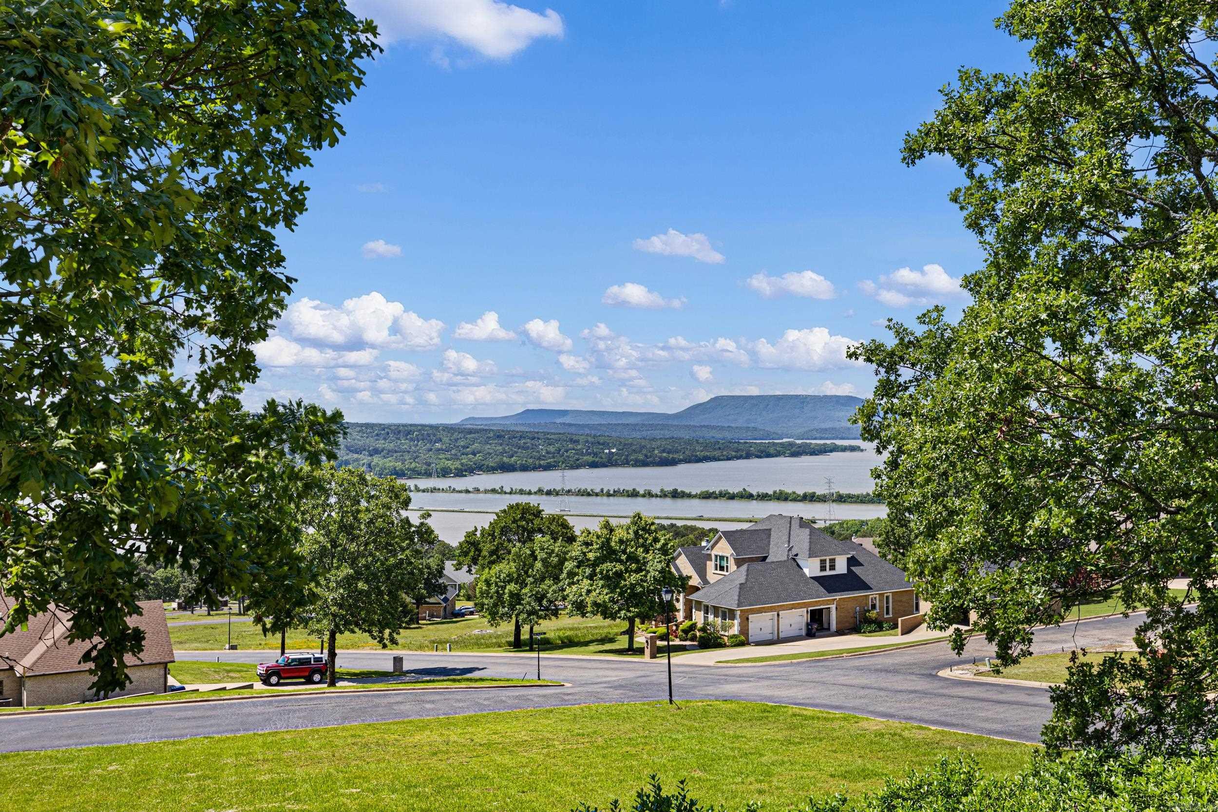 PLEASANT VIEW ESTATES - Residential