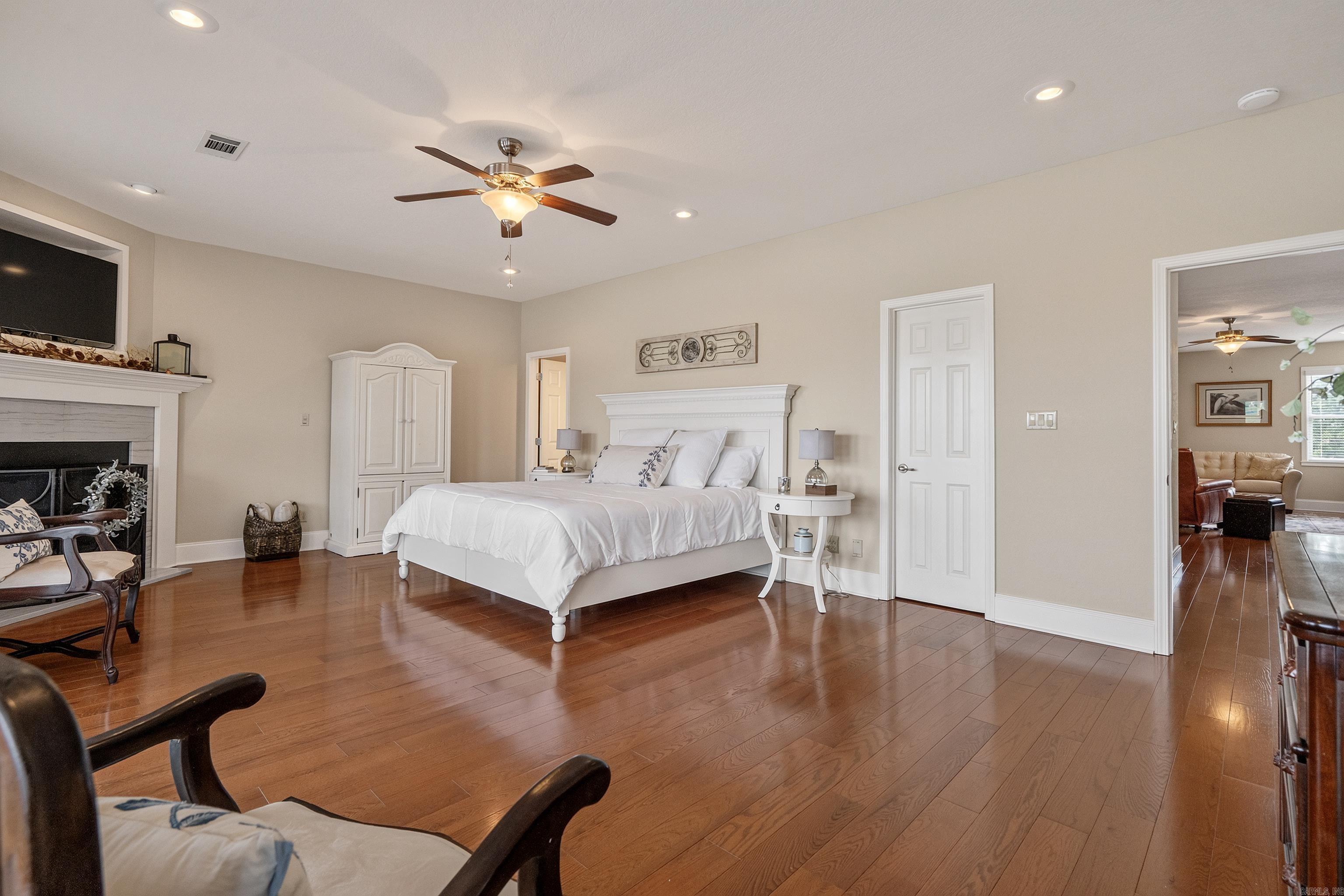 LIGHTHOUSE COVE - Residential