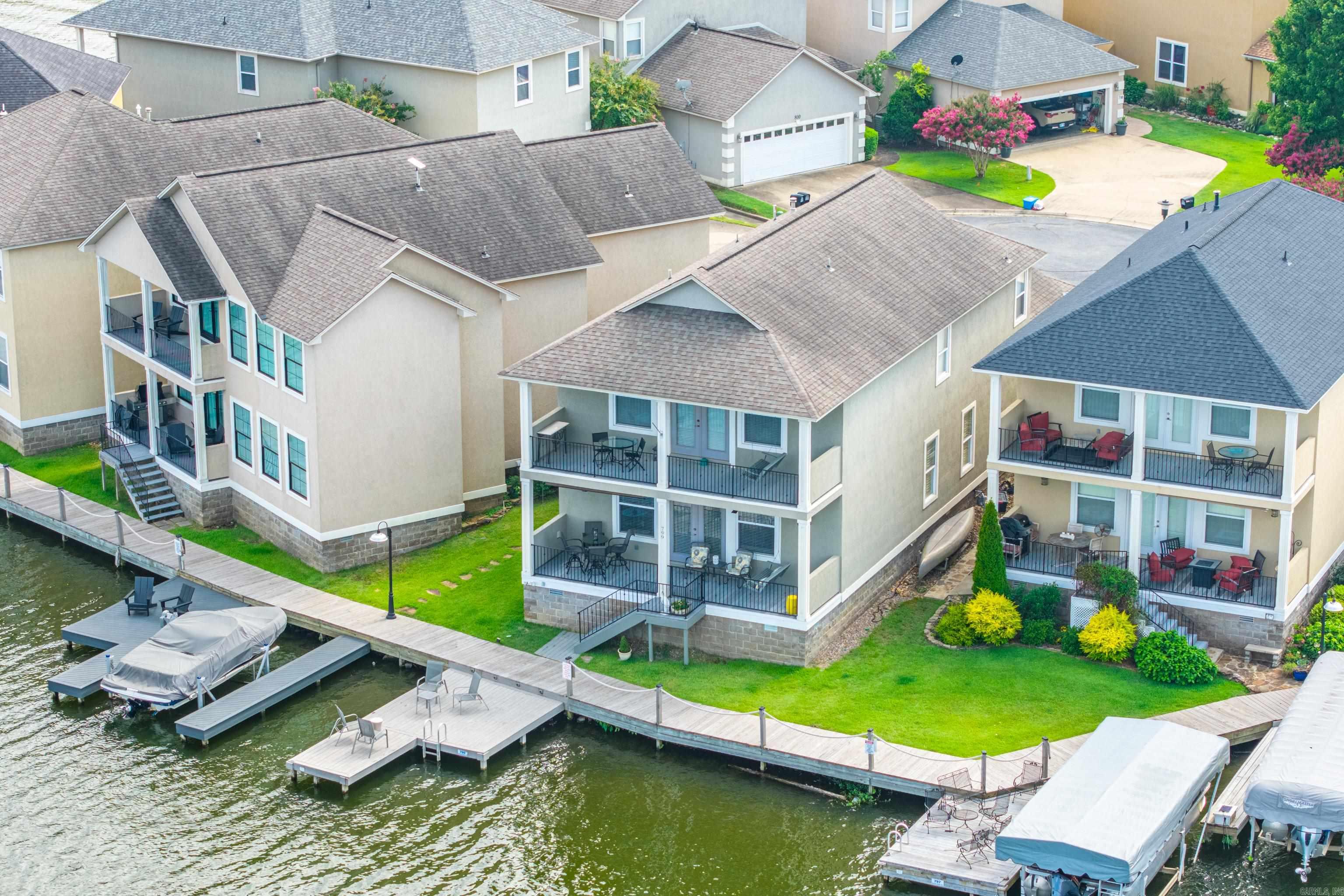 LIGHTHOUSE COVE - Residential