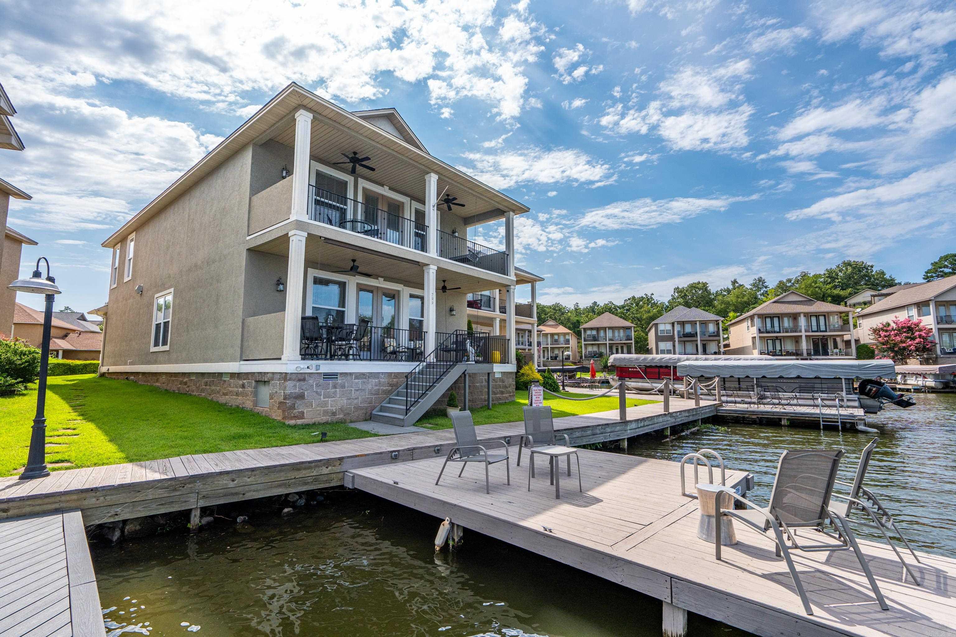 LIGHTHOUSE COVE - Residential
