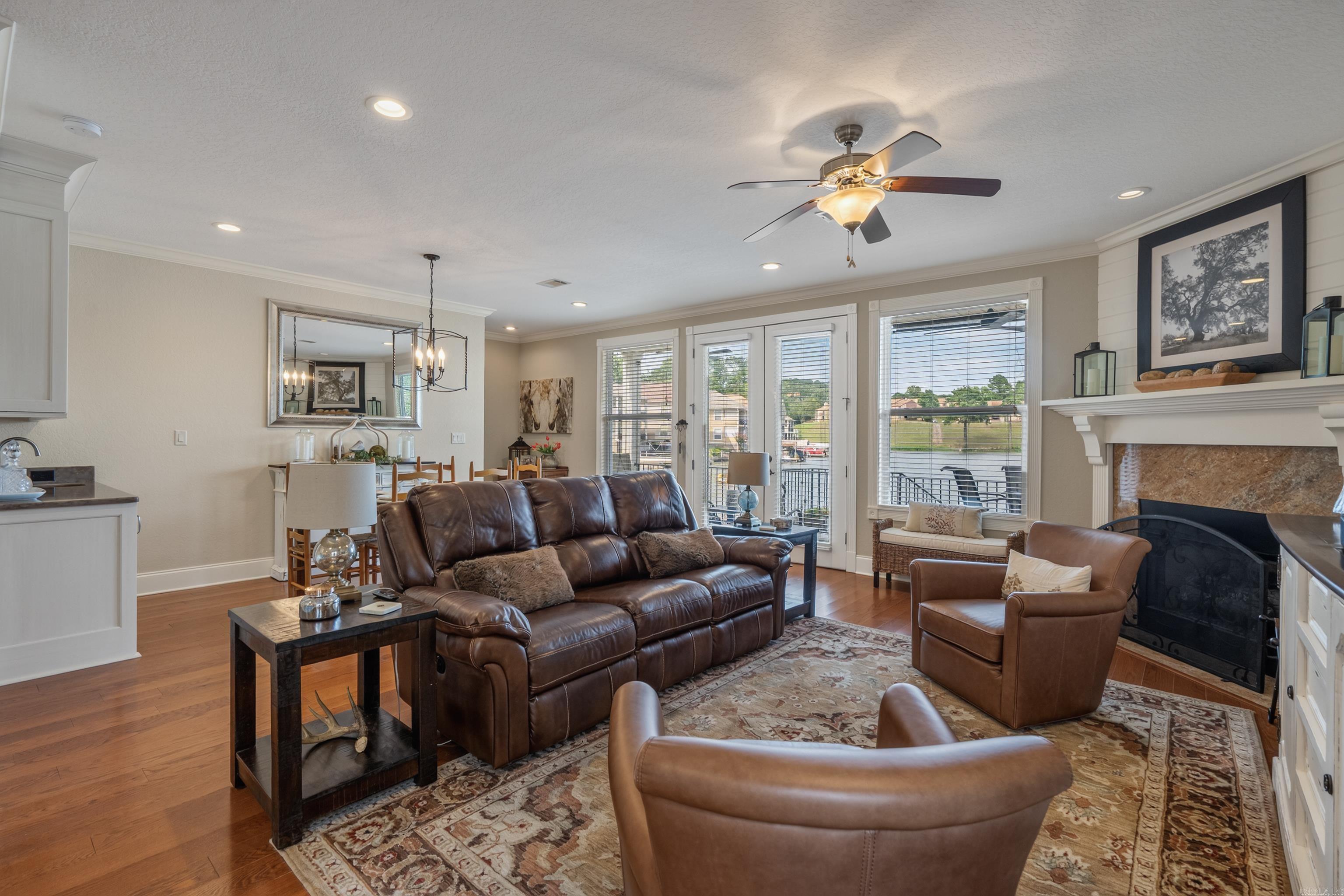 LIGHTHOUSE COVE - Residential