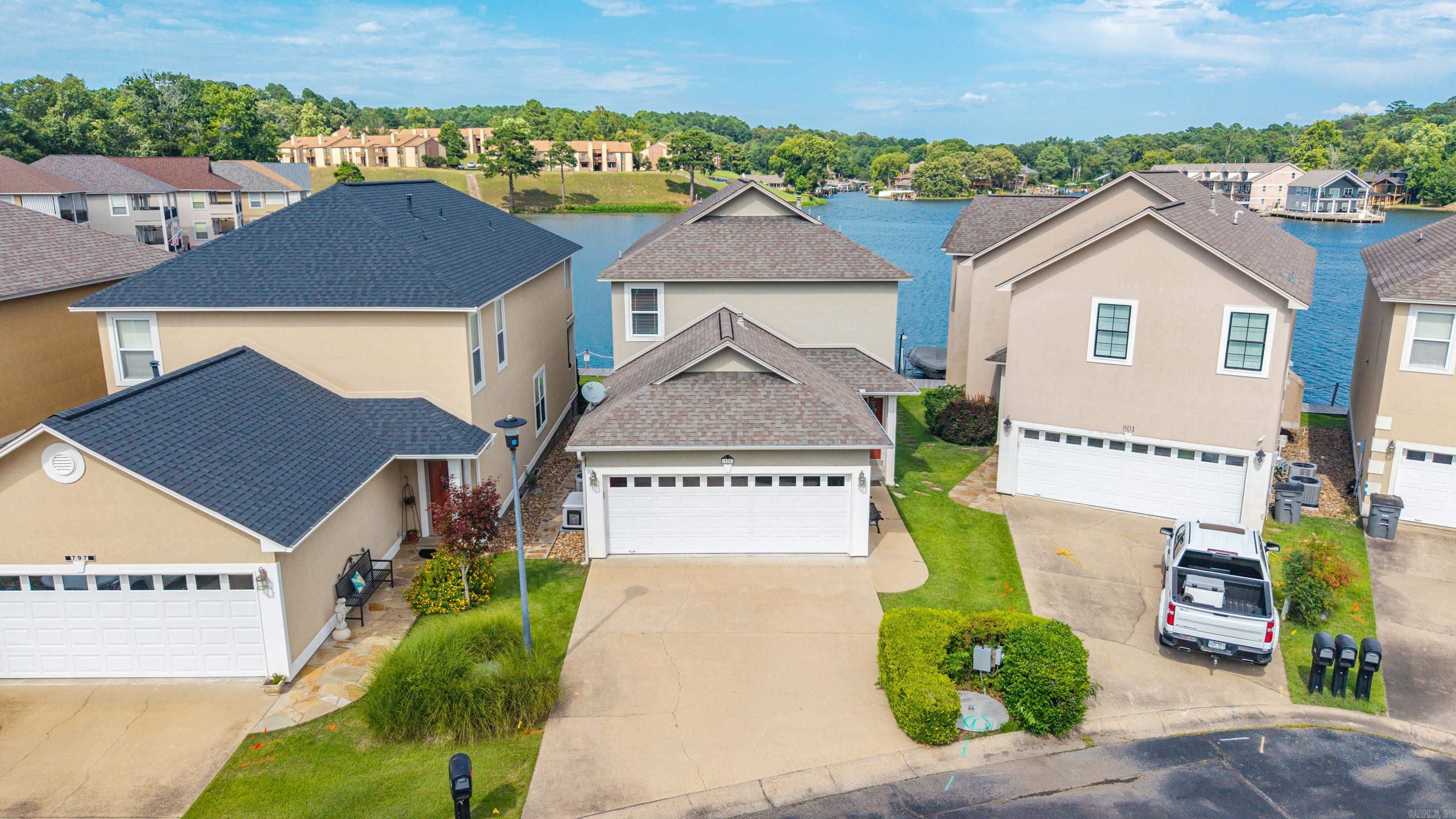 LIGHTHOUSE COVE - Residential