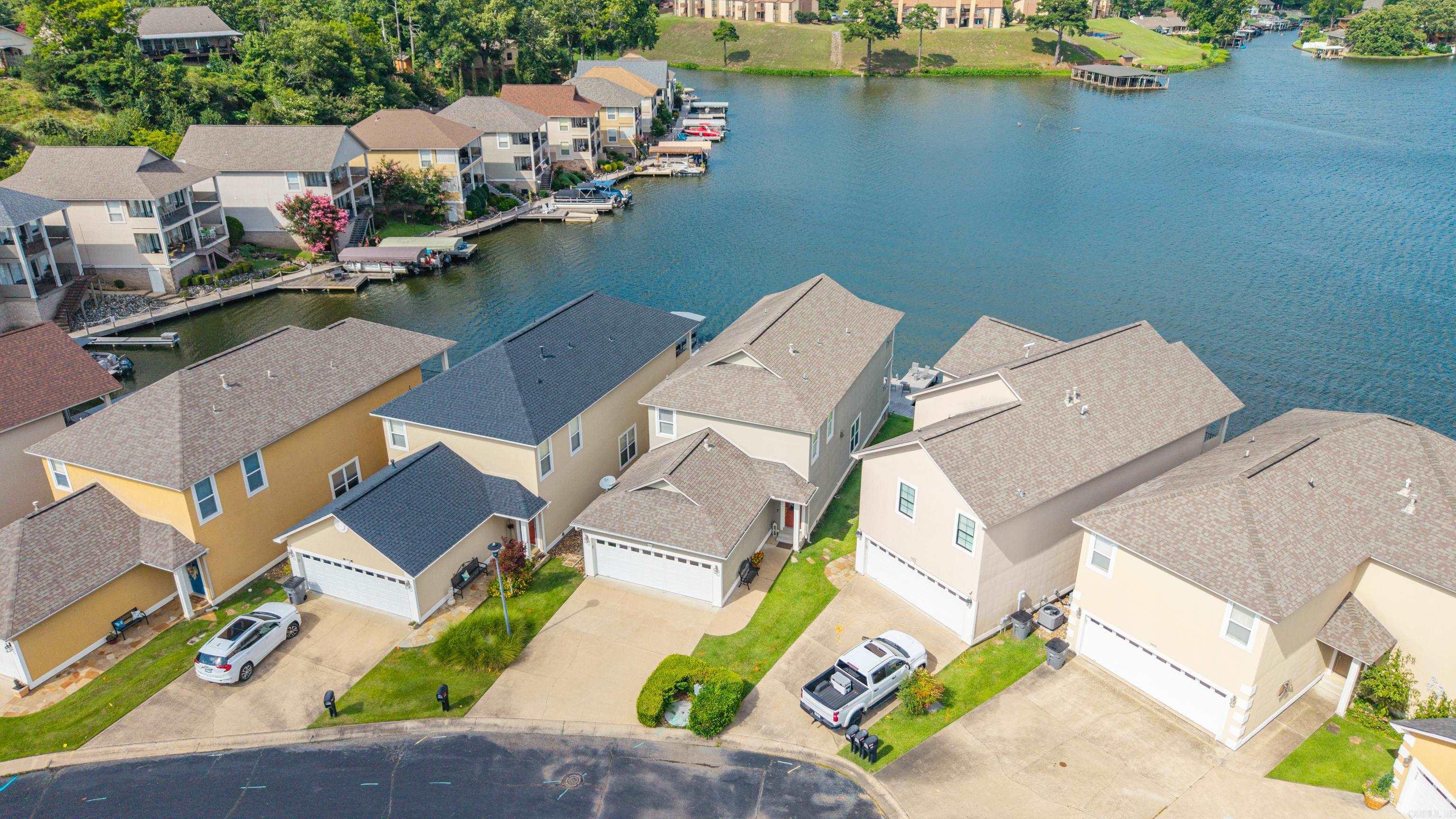 LIGHTHOUSE COVE - Residential