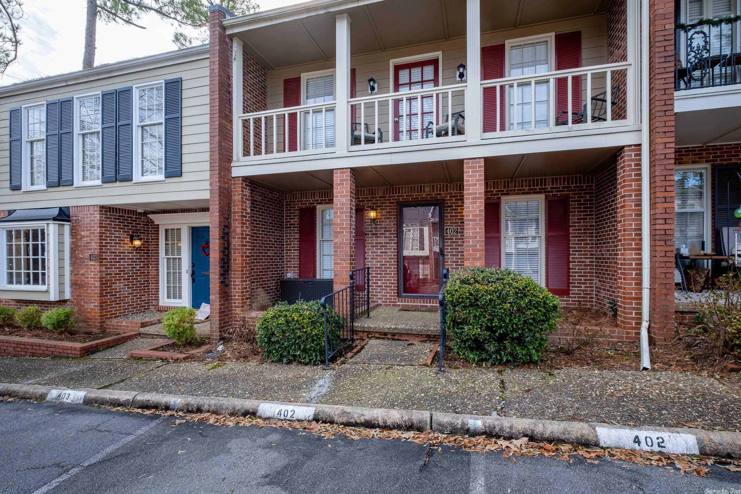 SBL- Well maintained condo in great location