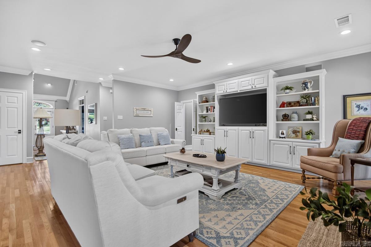 CENTENNIAL VALLEY - Residential