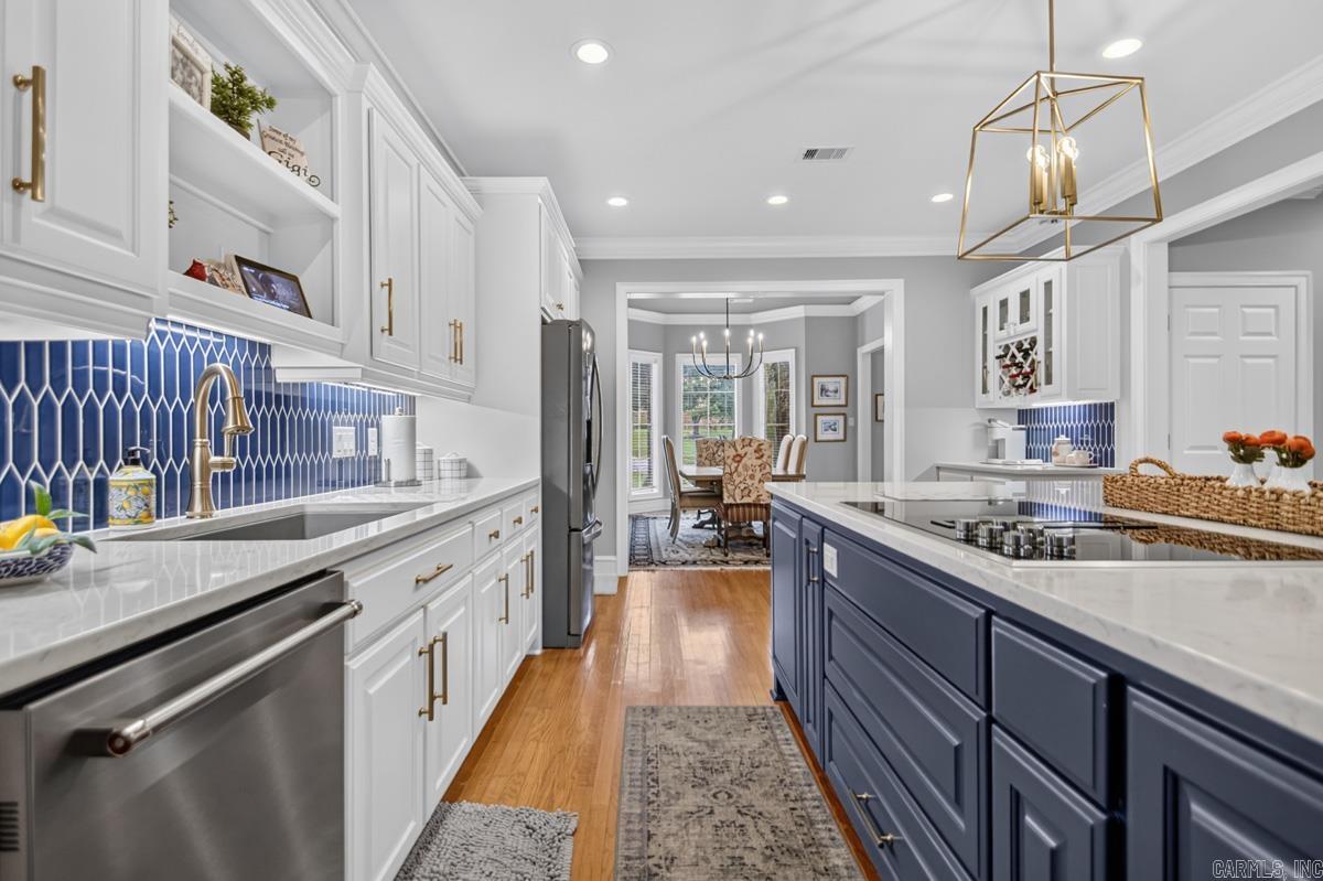 CENTENNIAL VALLEY - Residential