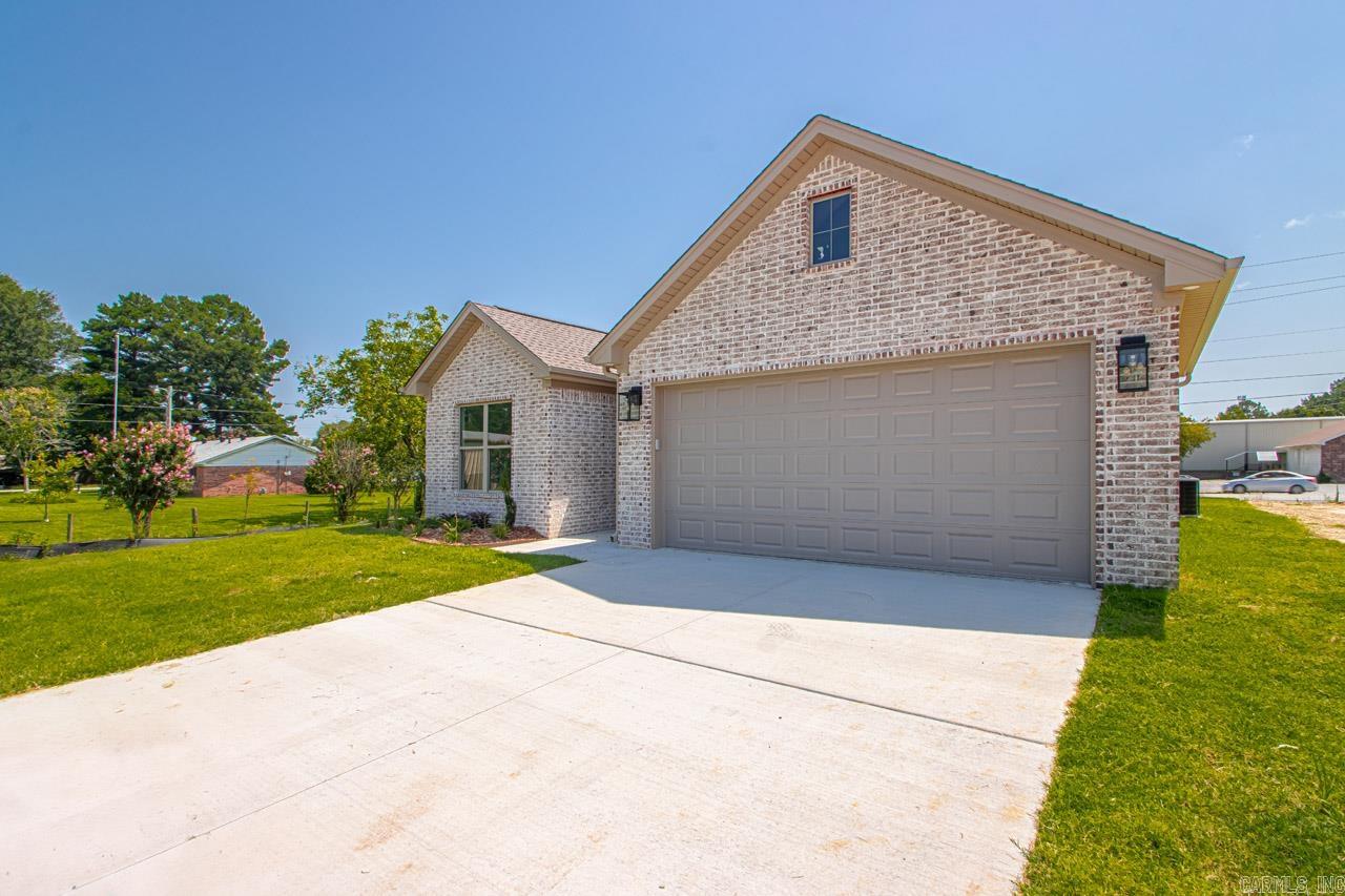 SPENCER CROSSING LLC - Residential