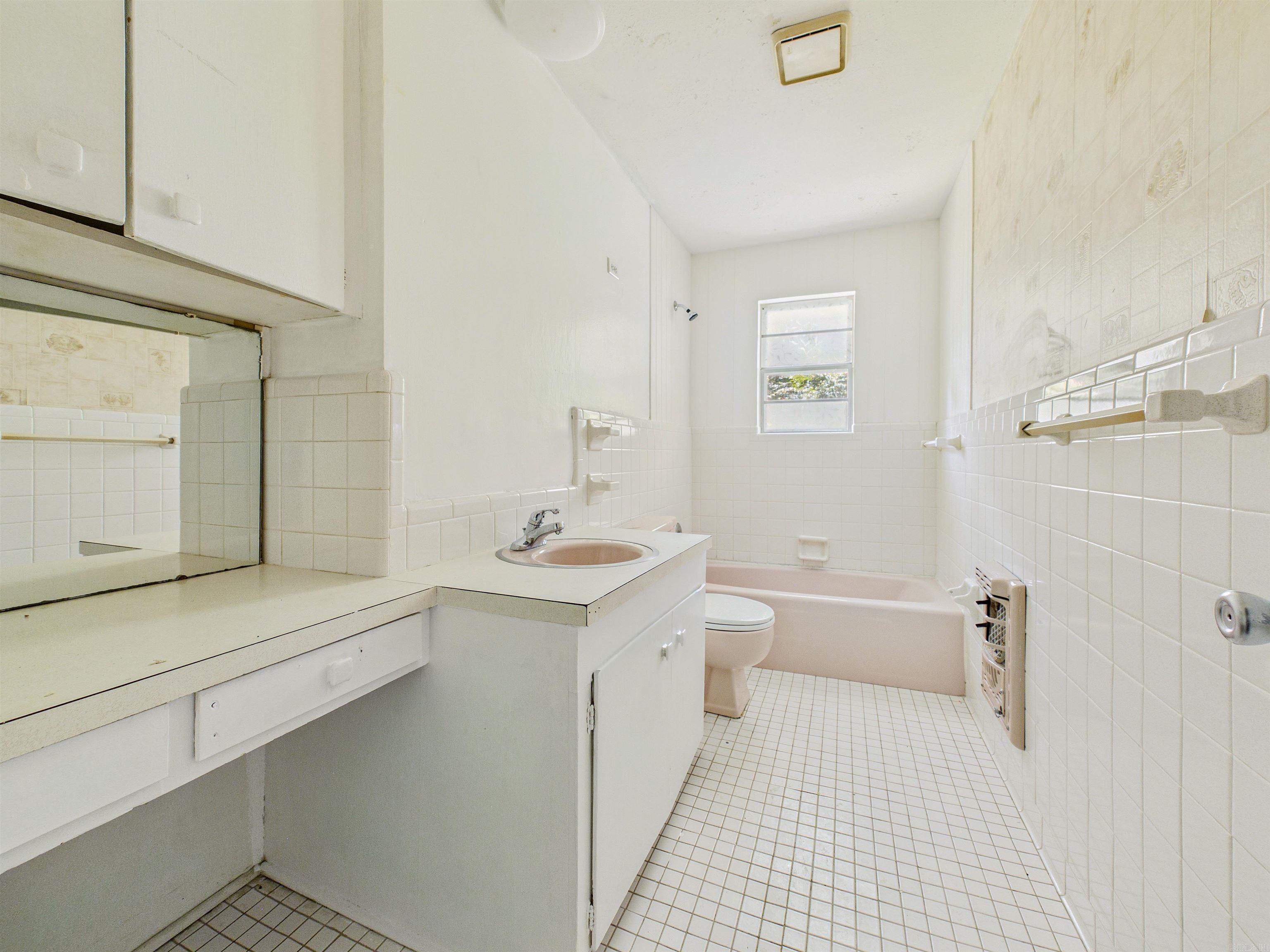 BROADVIEW - Residential
