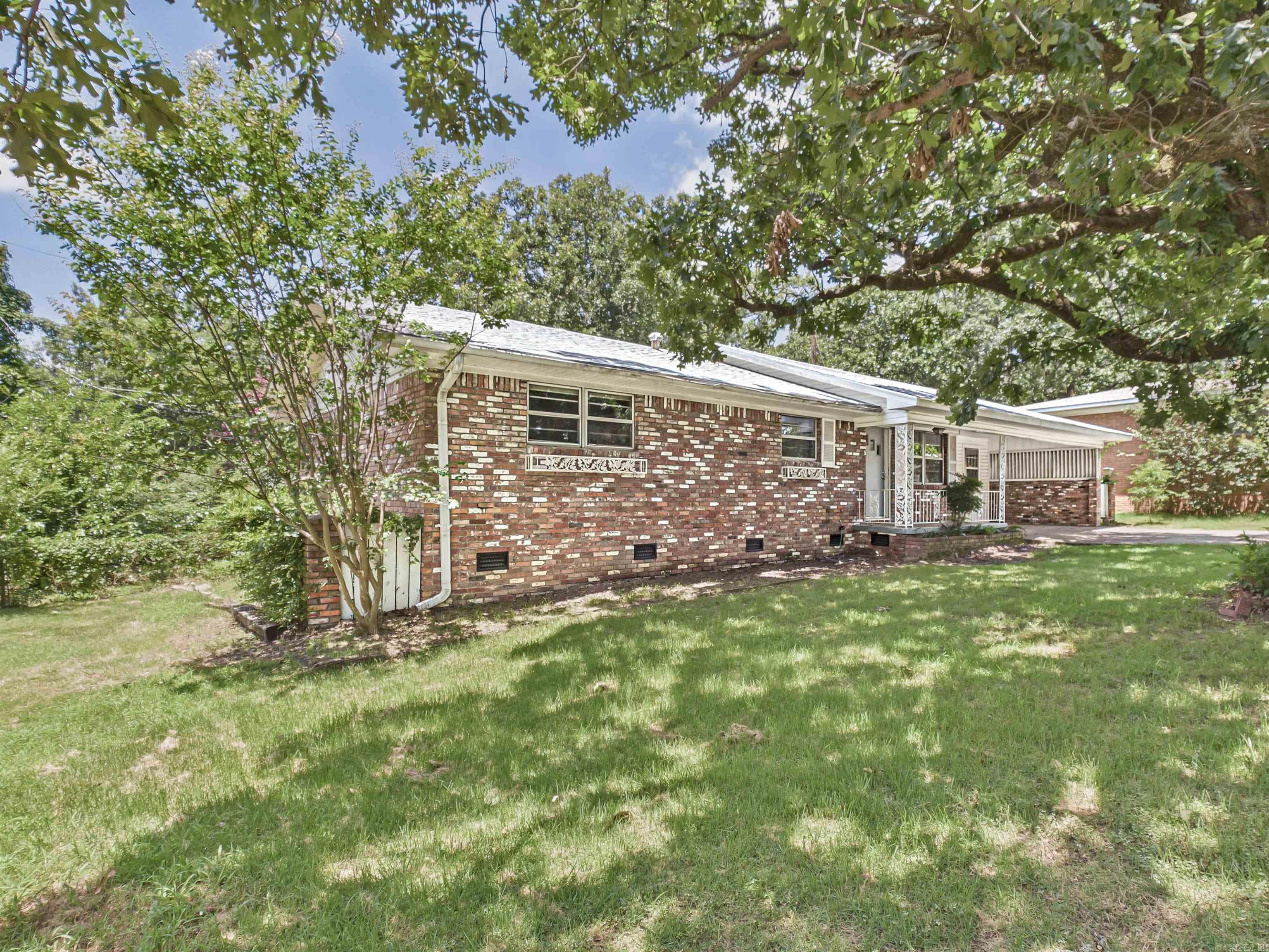 BROADVIEW - Residential