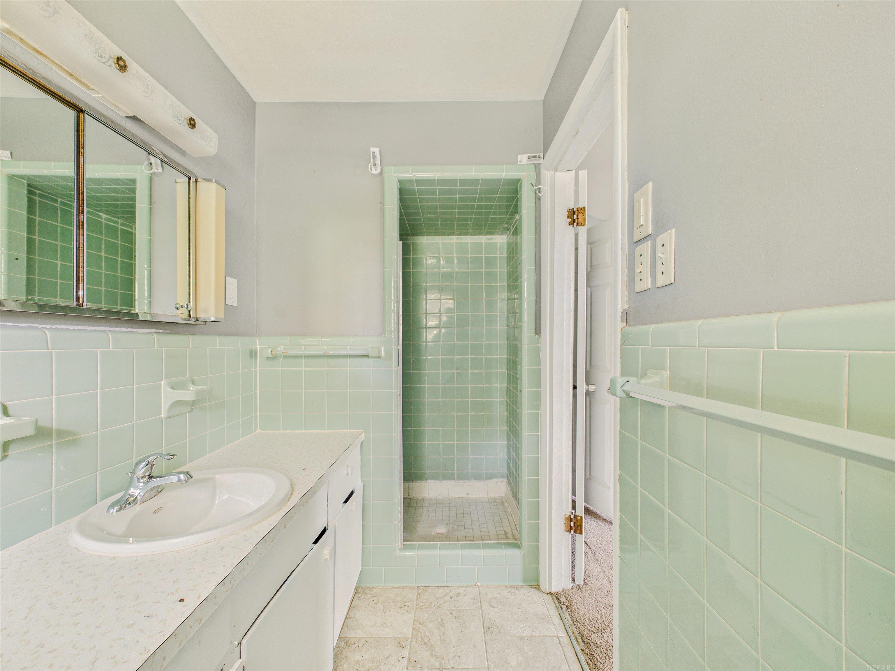 BROADVIEW - Residential