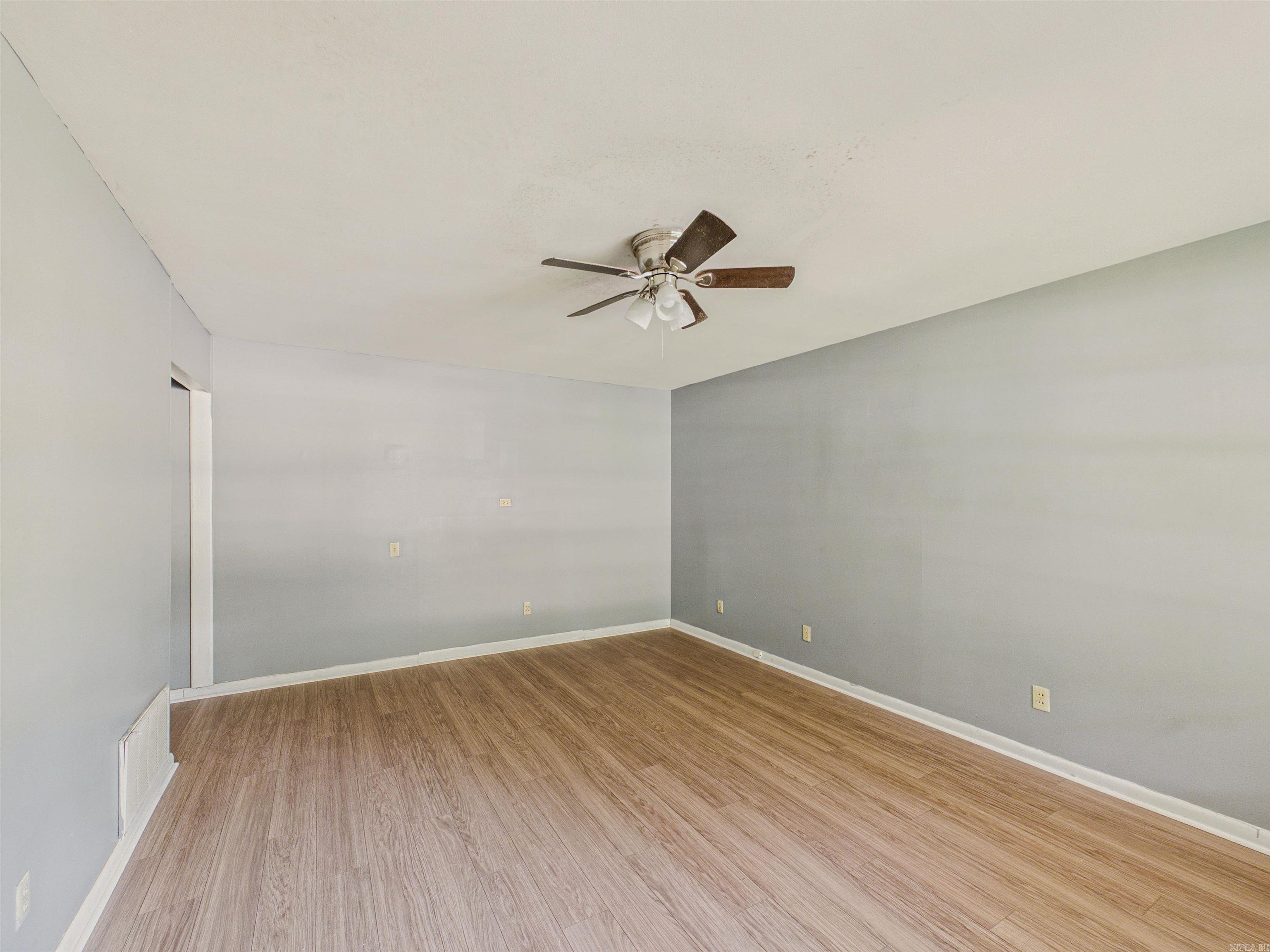 BROADVIEW - Residential