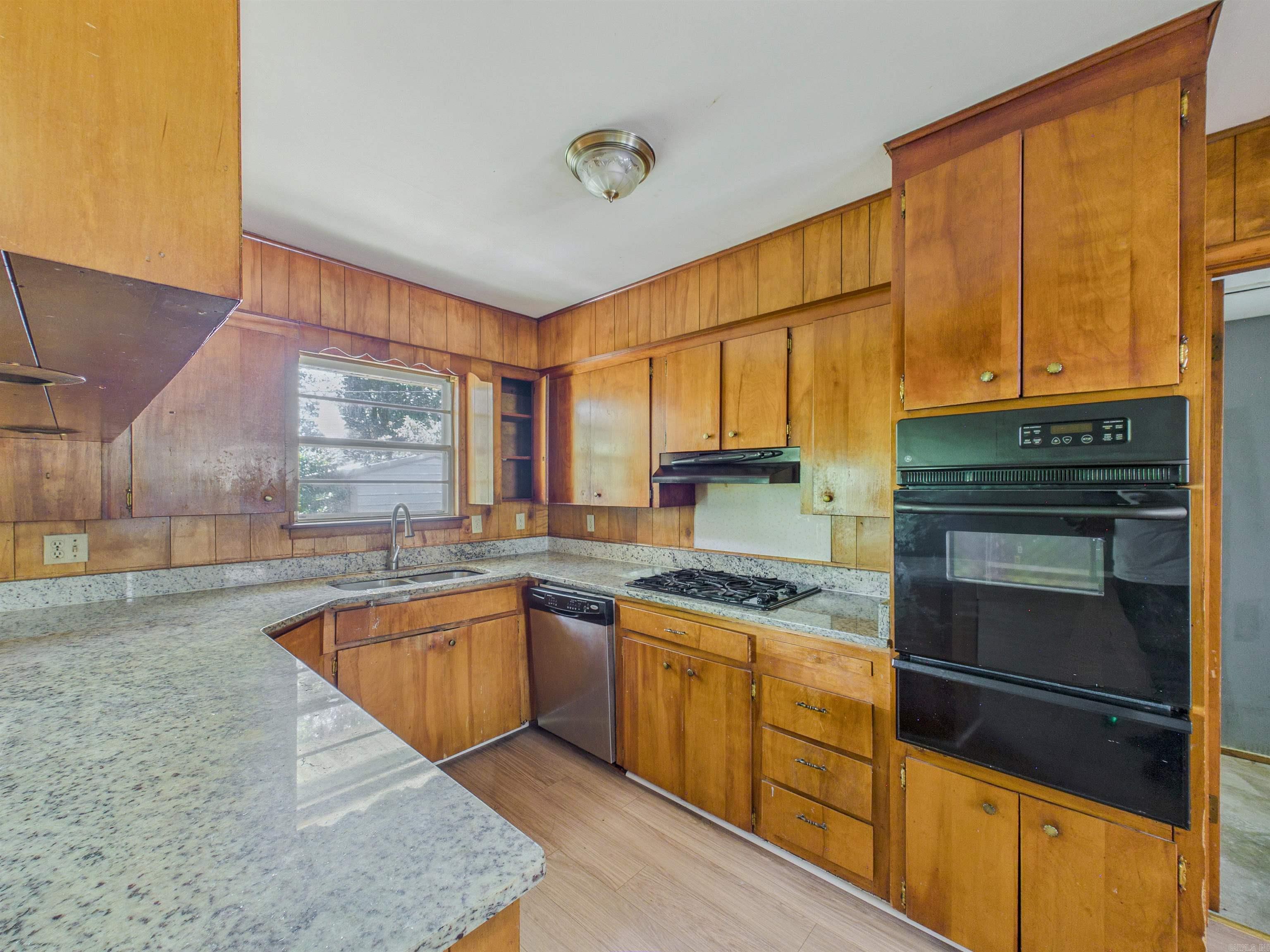 BROADVIEW - Residential