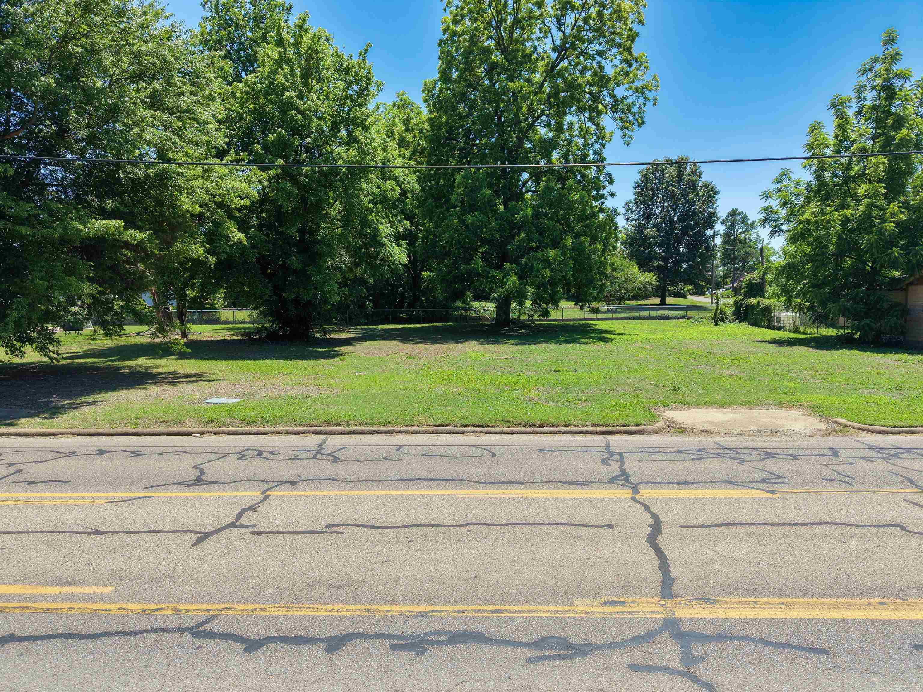 Washington Avenue - Land