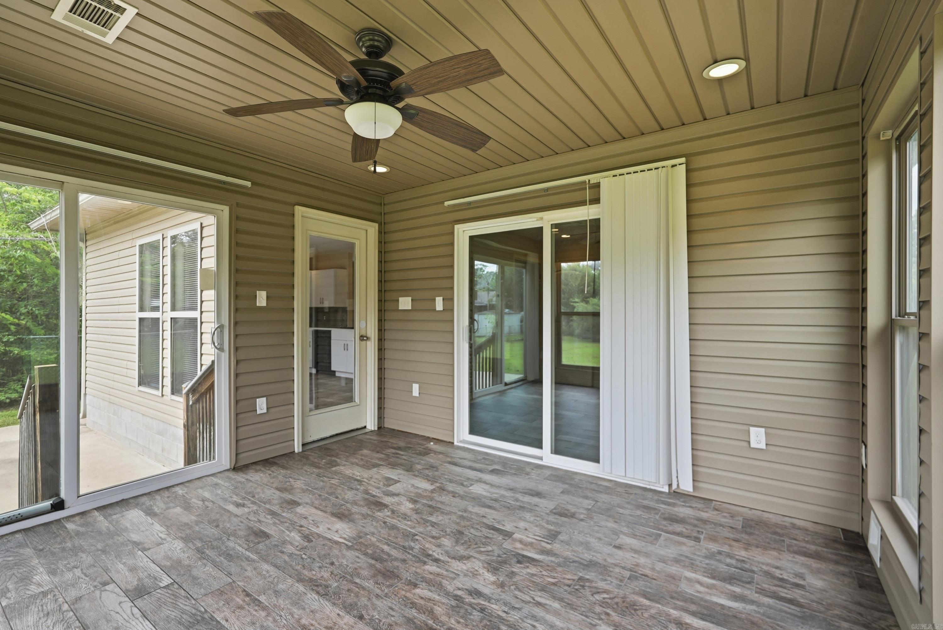 BROOKFIELD - Residential