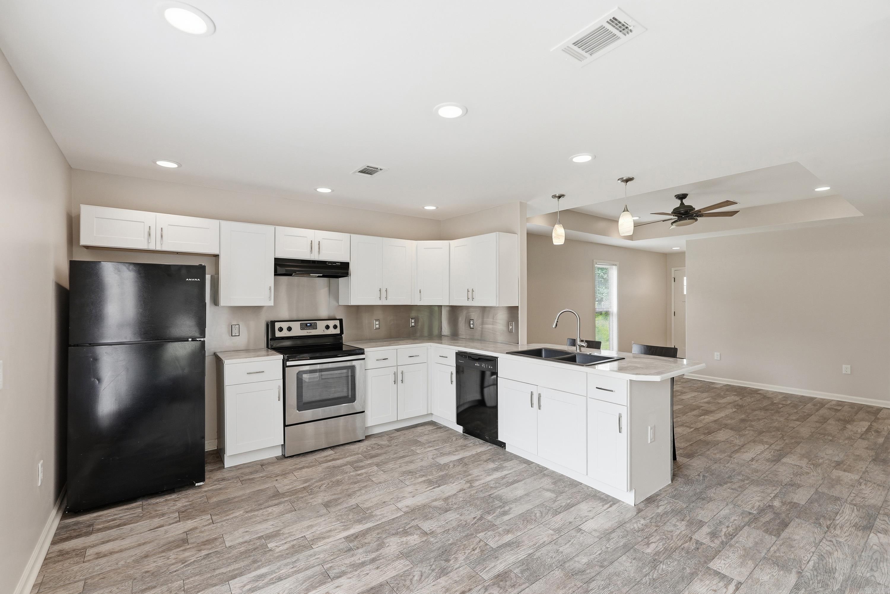 BROOKFIELD - Residential